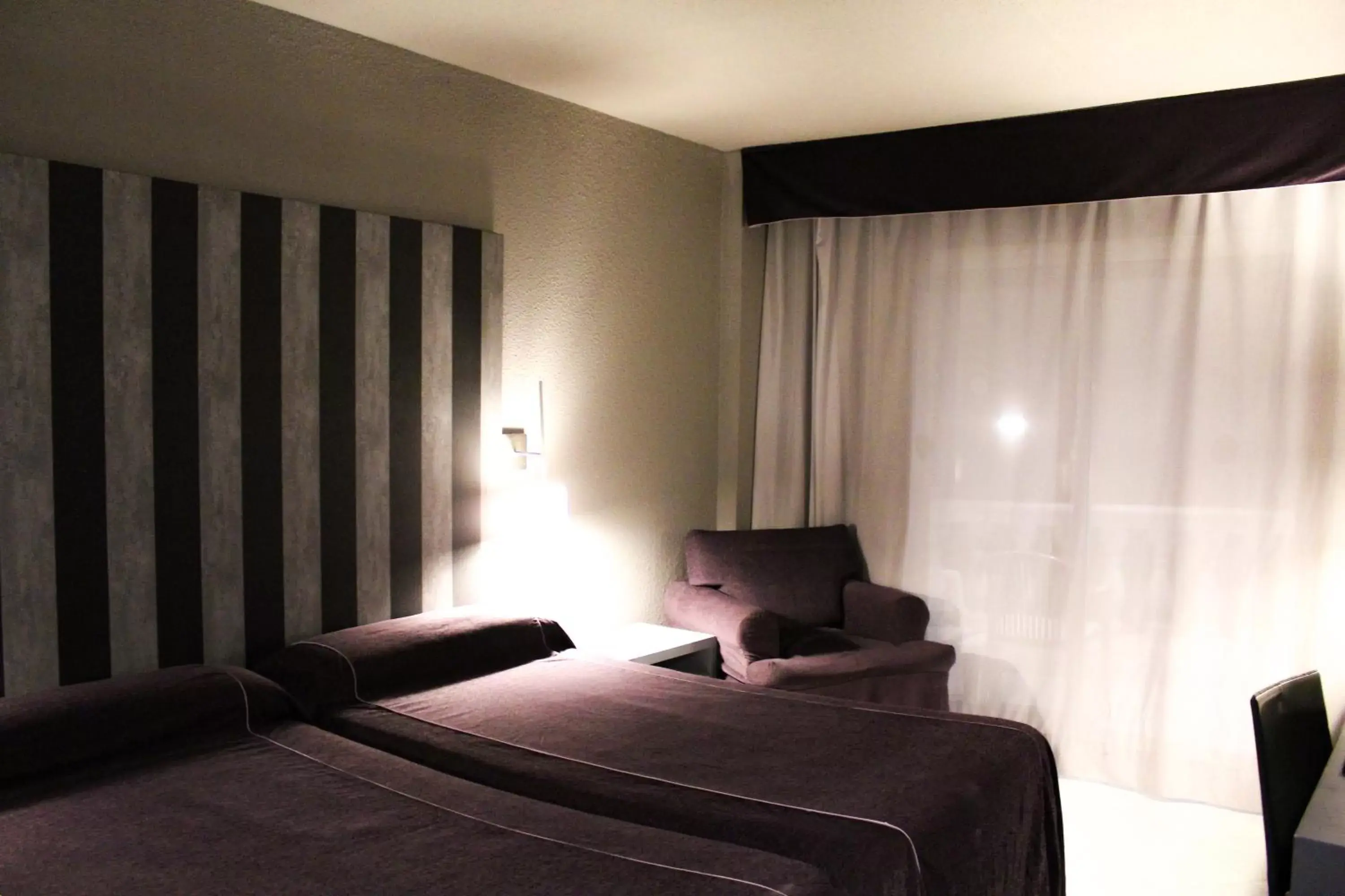 Photo of the whole room, Bed in Hotel Bernat II 4*Sup