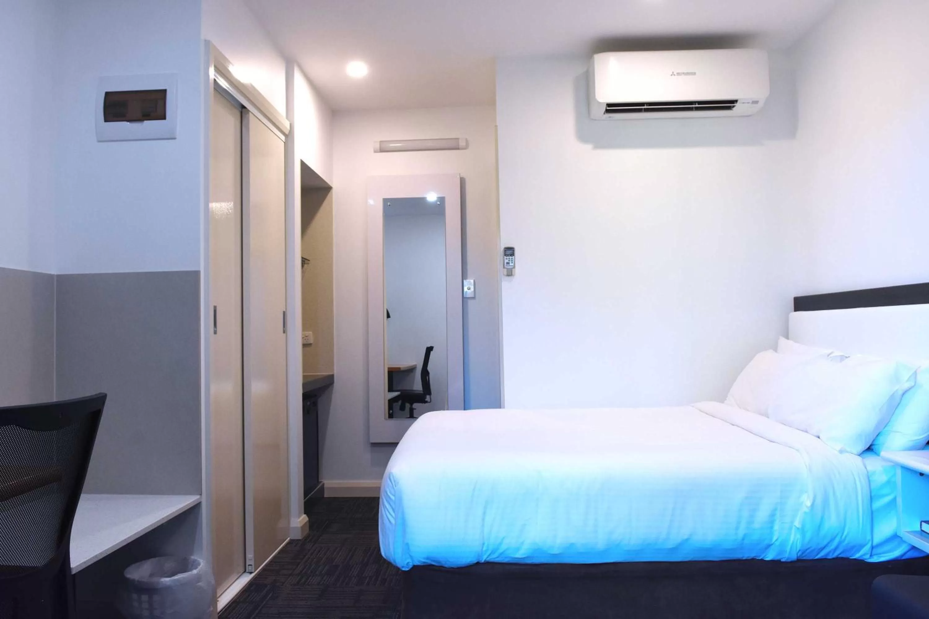 Bed in Best Western Plus Buckingham International