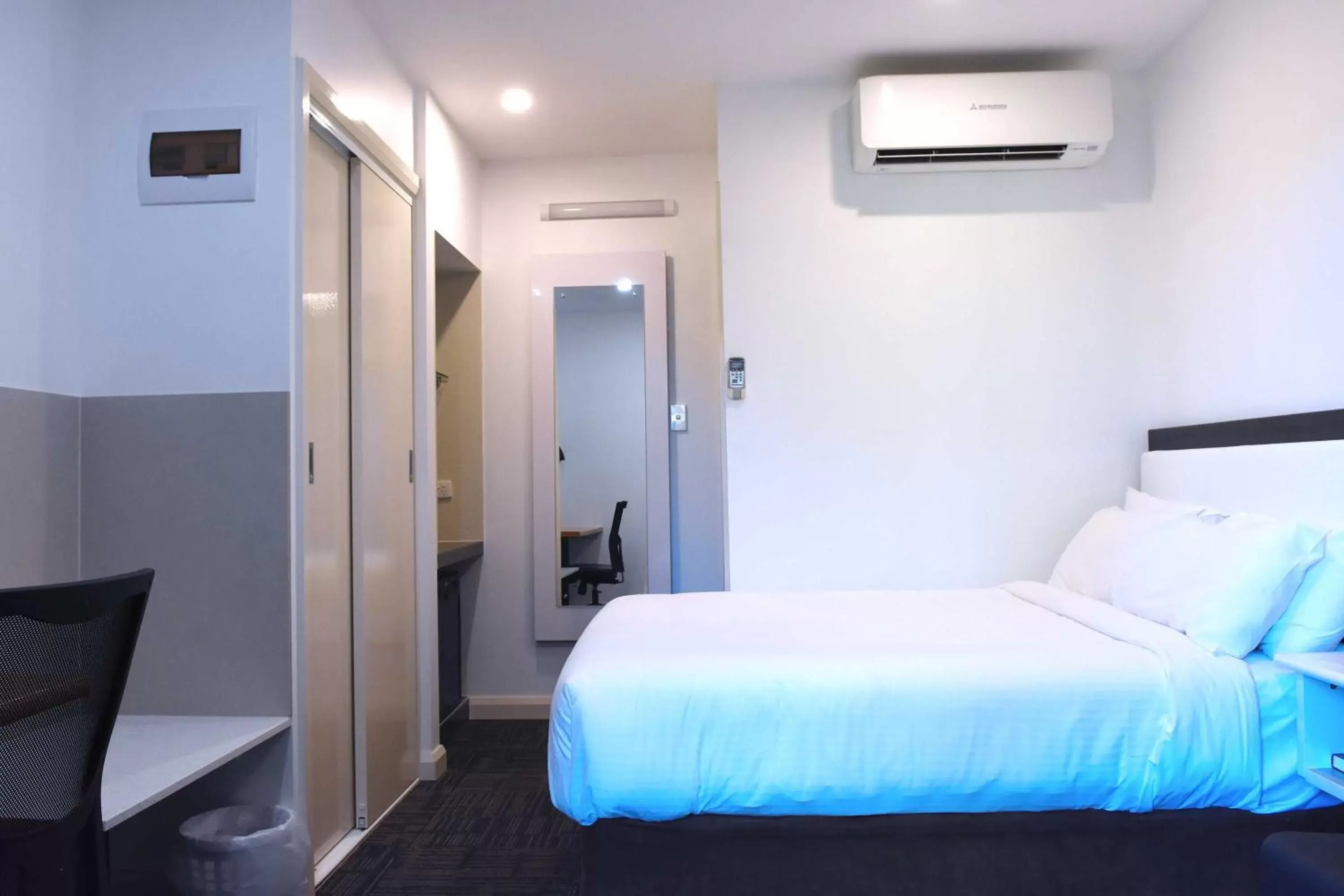 Bed in Best Western Plus Buckingham International Bed in Best Western Plus Buckingham International