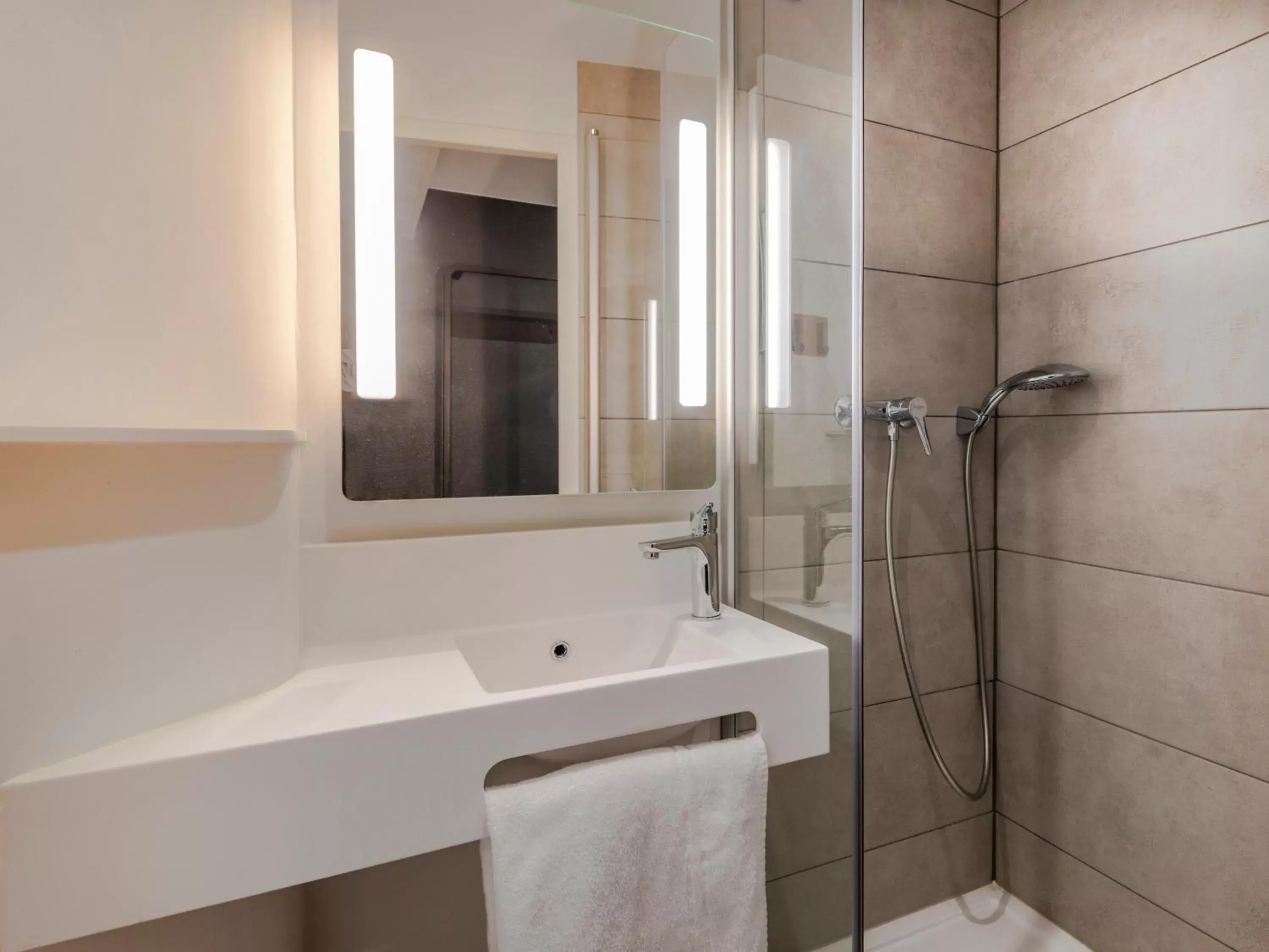 Shower, Bathroom in B&B HOTEL Cholet Nord