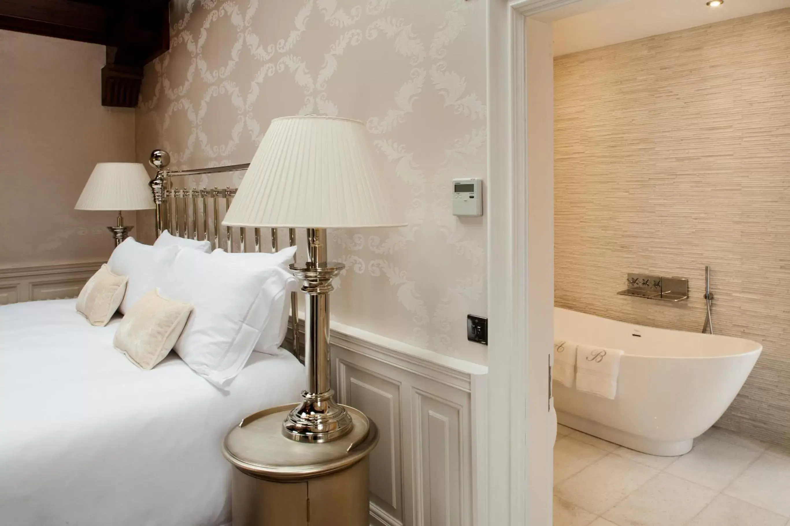 Bedroom, Bathroom in Fonab Castle Hotel