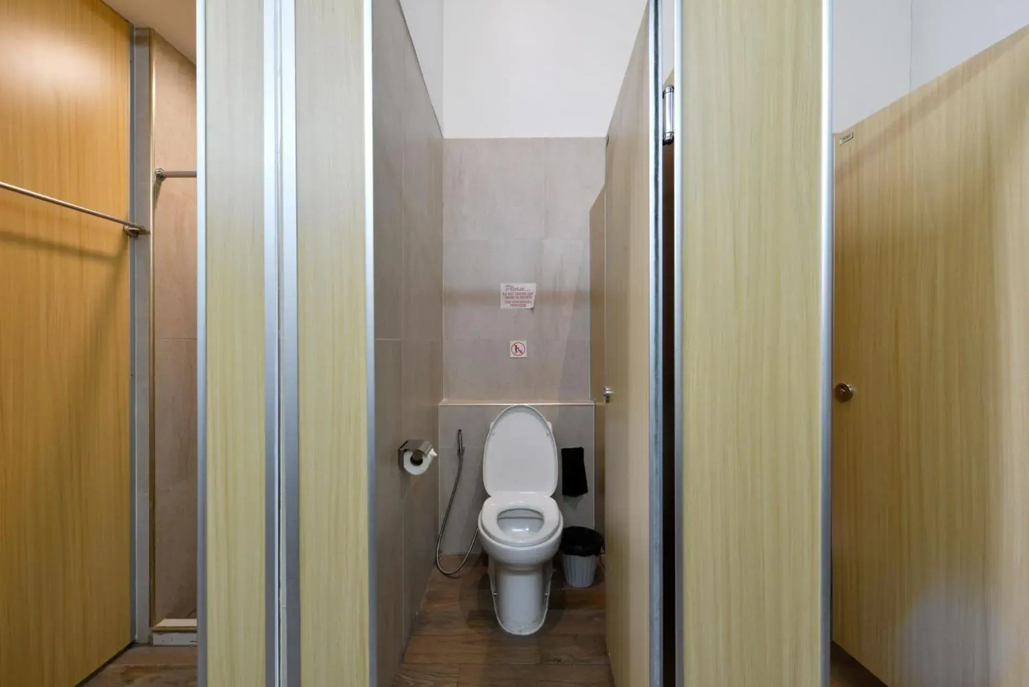 Toilet in StayAt Bedever Bangkok Hotel Toilet in StayAt Bedever Bangkok Hotel