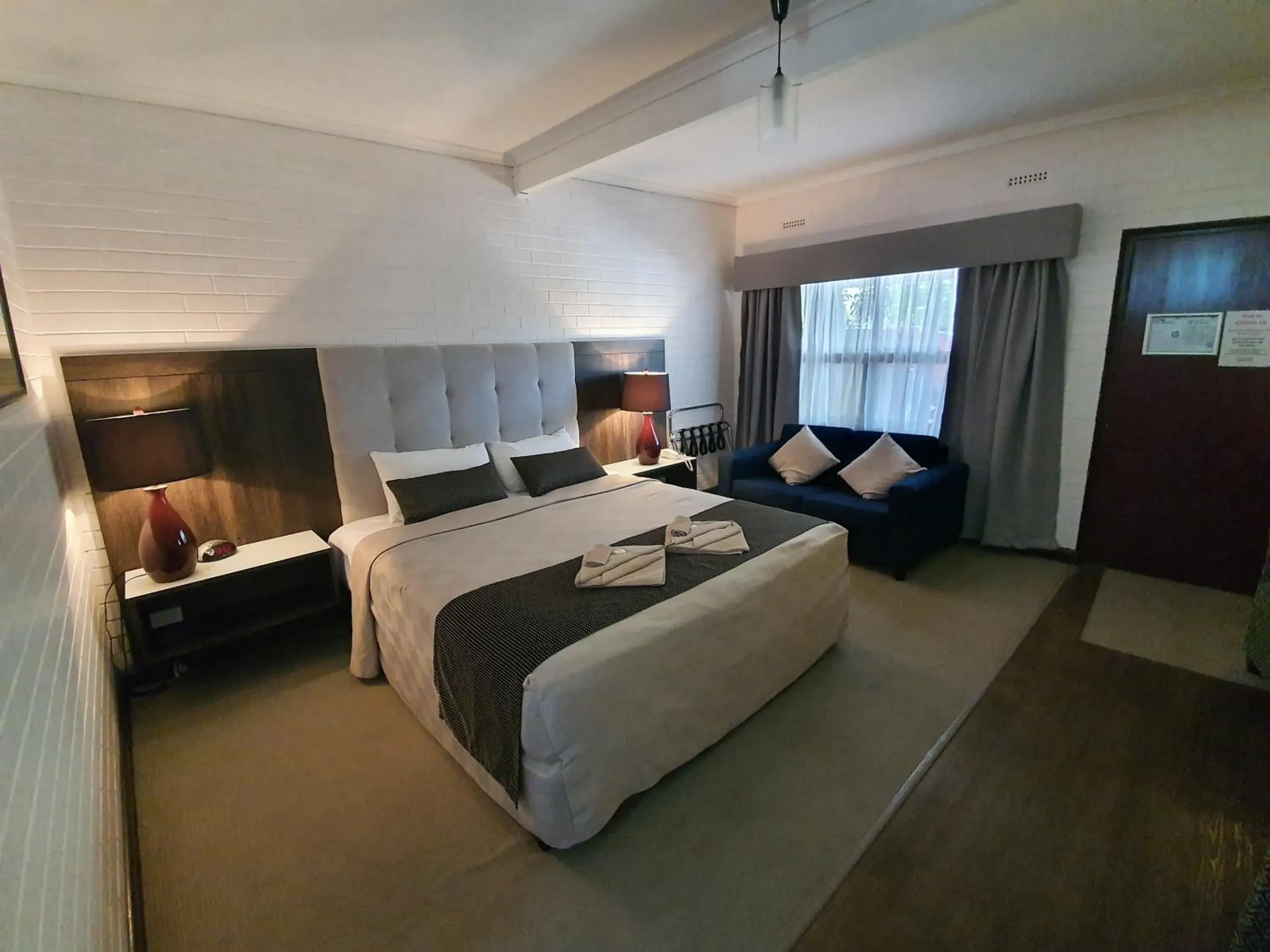 Bedroom, Bed in Angaston Vineyards Motel Bedroom, Bed in Angaston Vineyards Motel