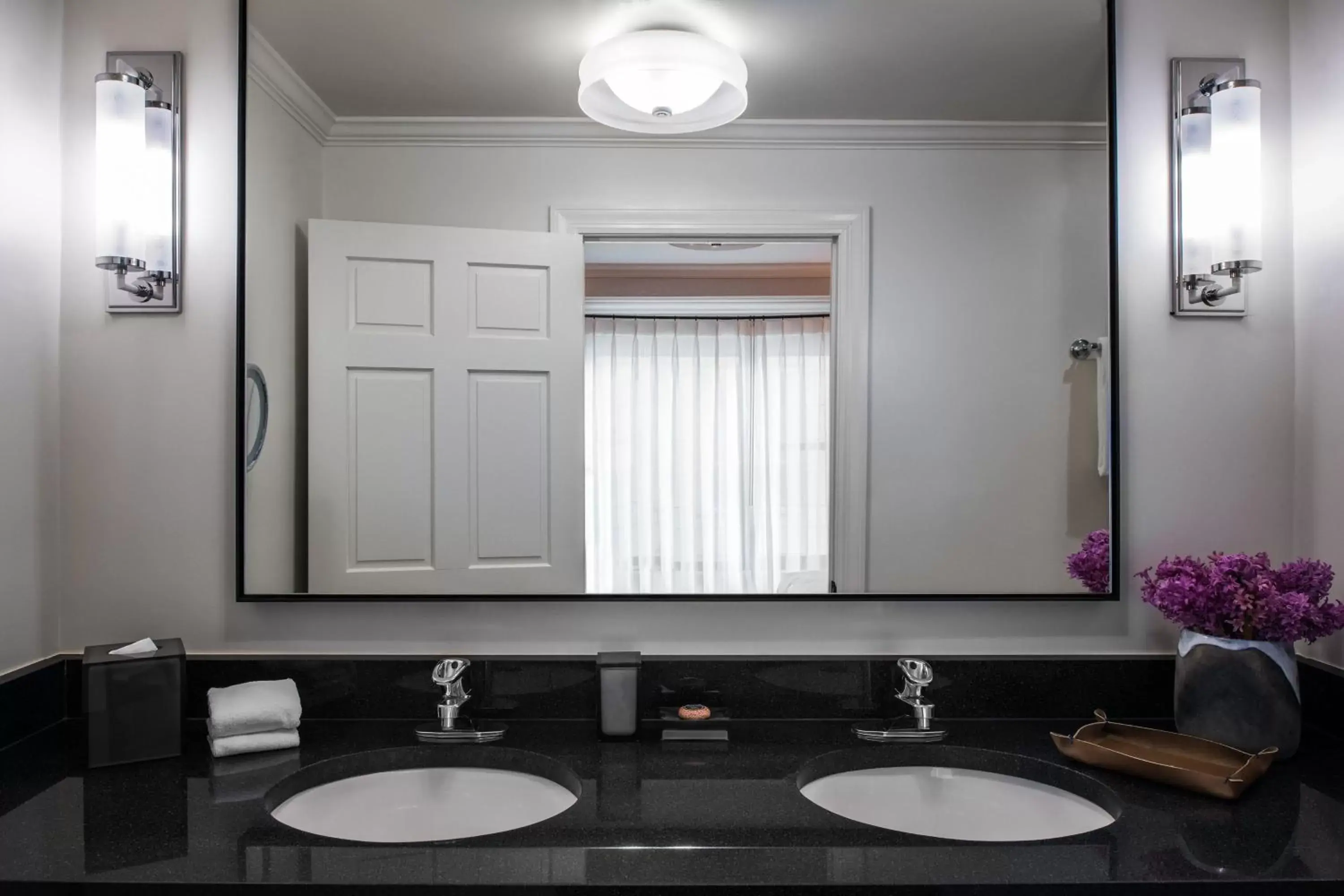 Bathroom in The Talbott Hotel