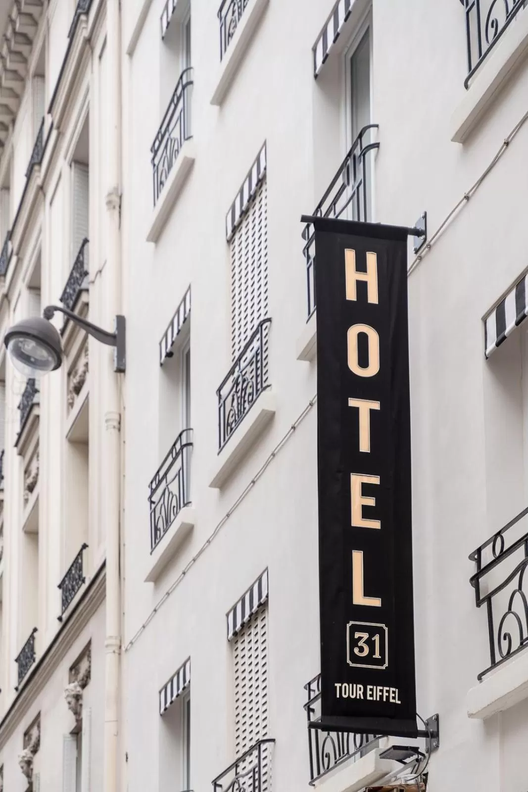 Facade/entrance in Hôtel 31 - Paris Tour Eiffel