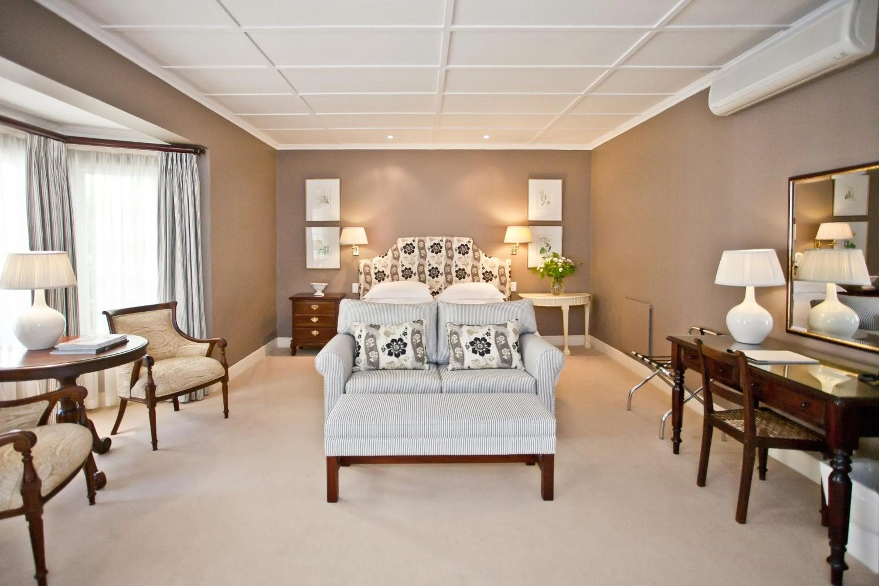 Photo of the whole room, Bed in Rosenhof Boutique Hotel