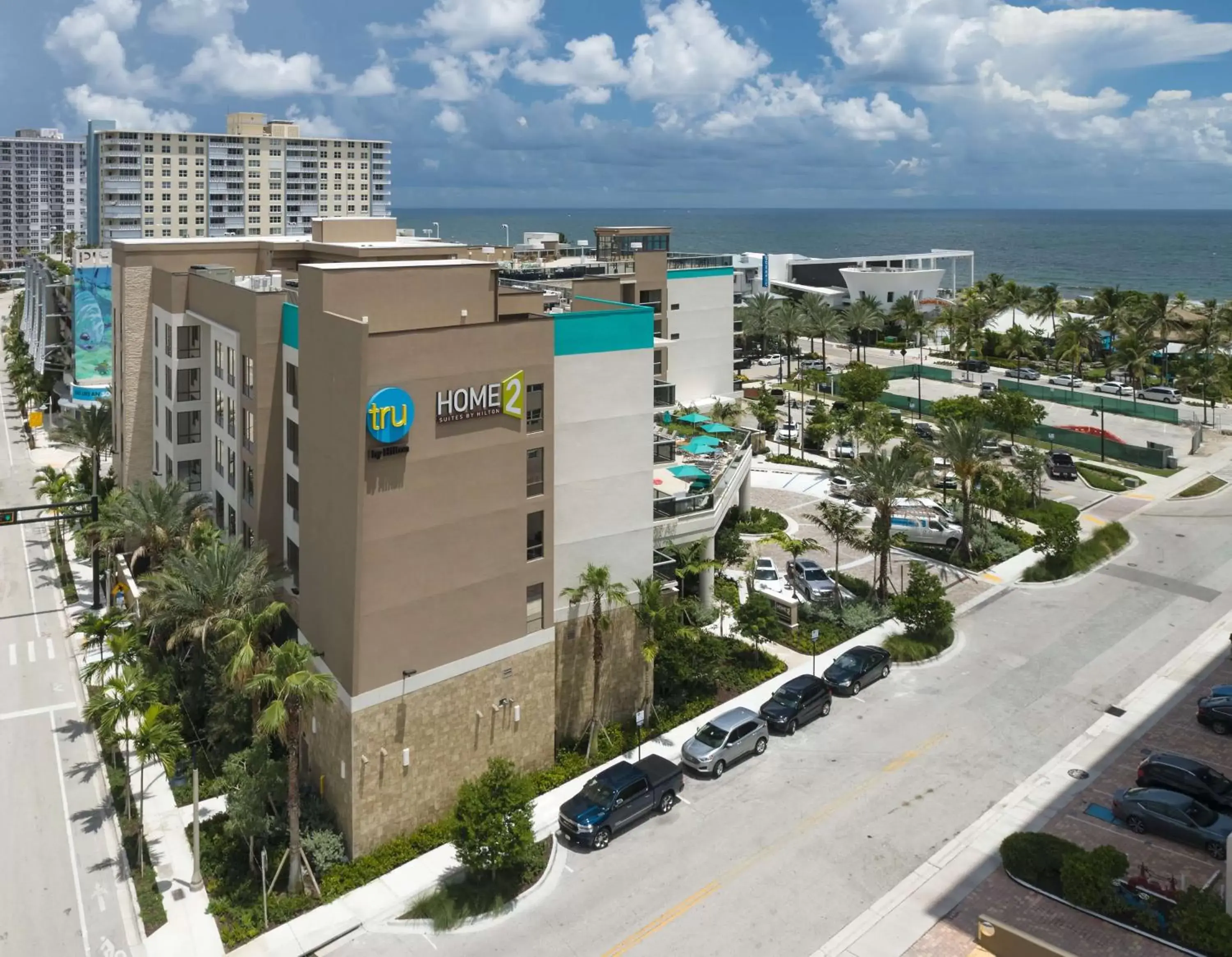 Property building, Bird's-eye View in Home2 Suites By Hilton Pompano Beach Pier, Fl