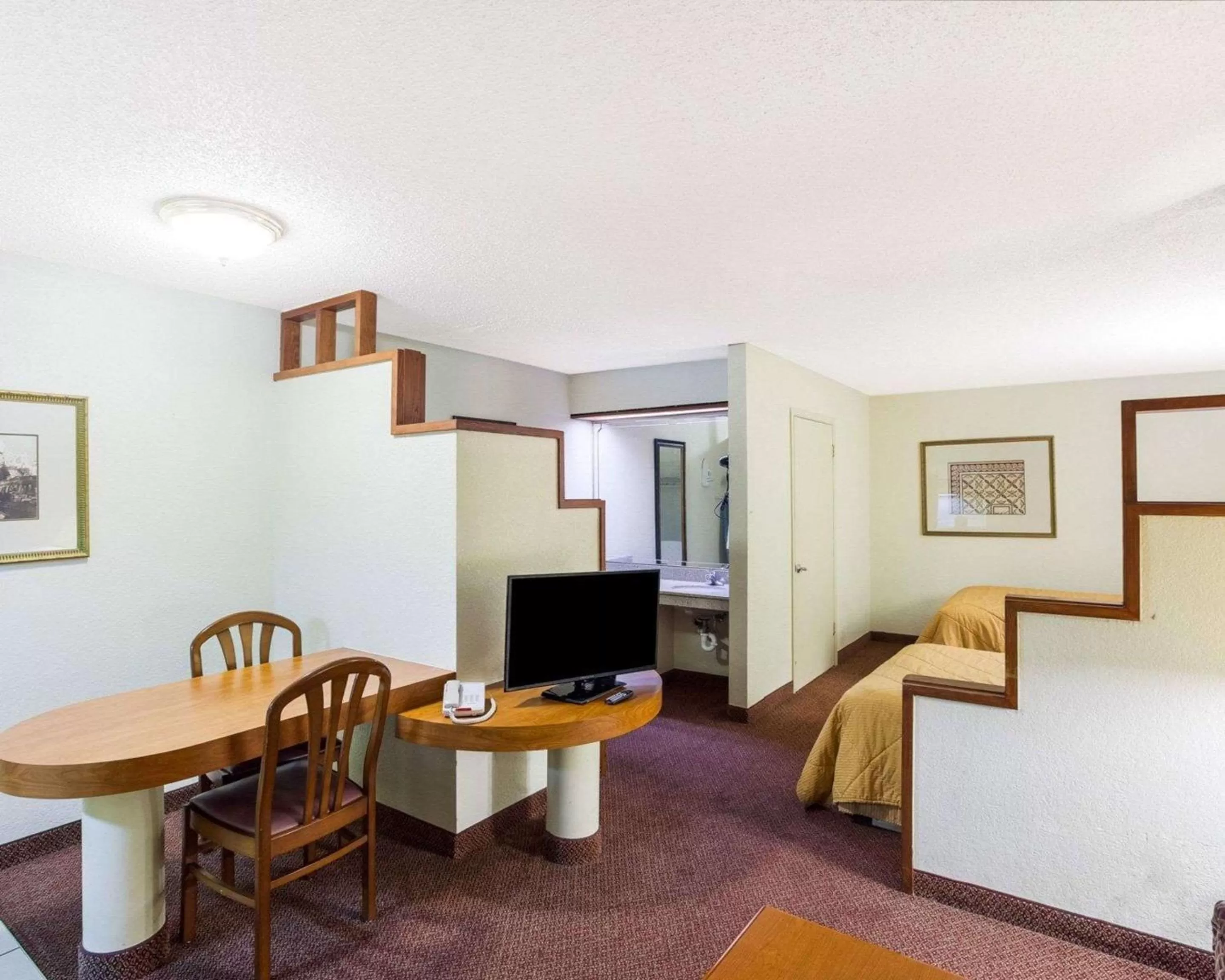 Photo of the whole room in Rodeway Inn & Suites South of Fiesta Park