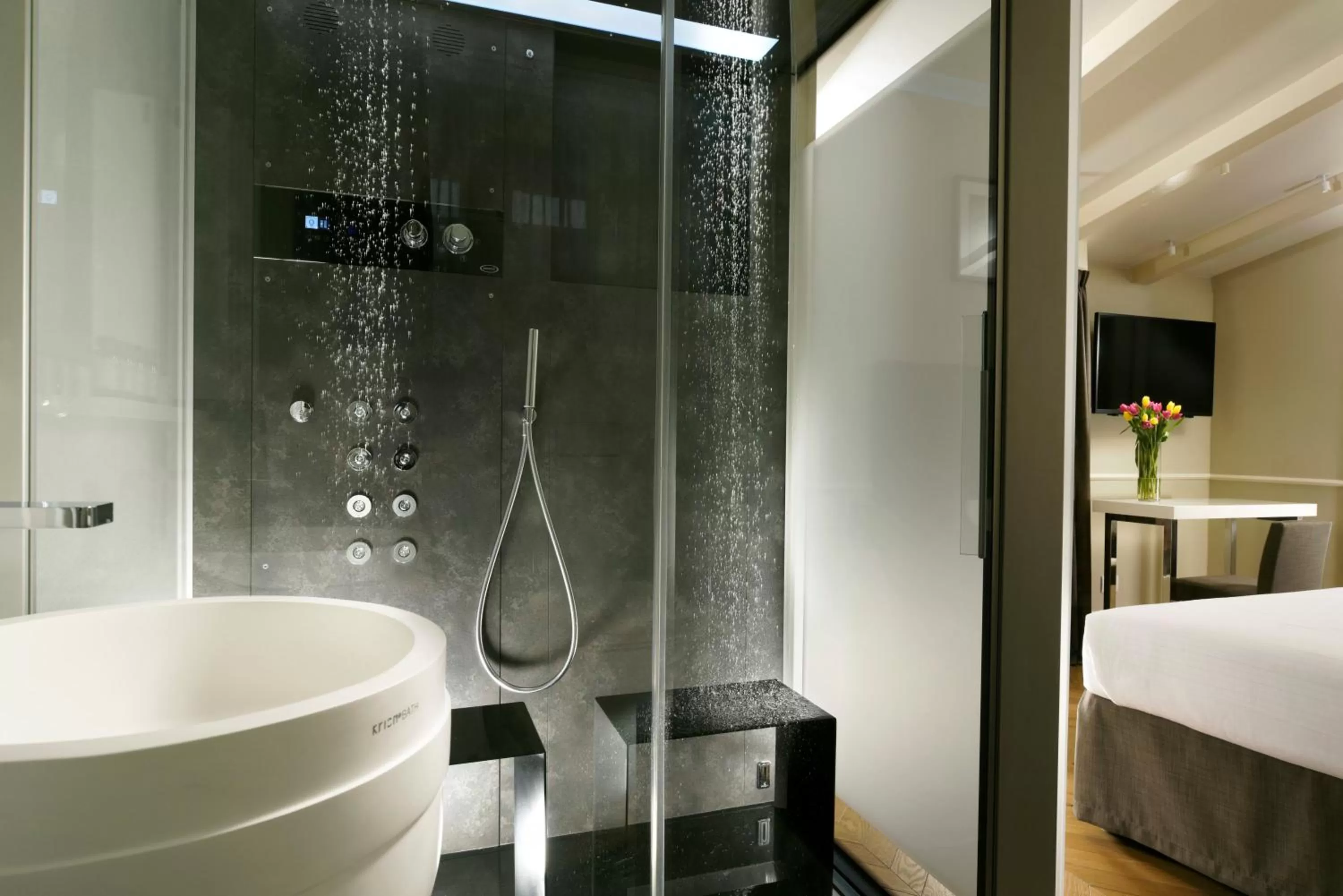 Bathroom, Bed in Locanda della Posta Boutique Hotel