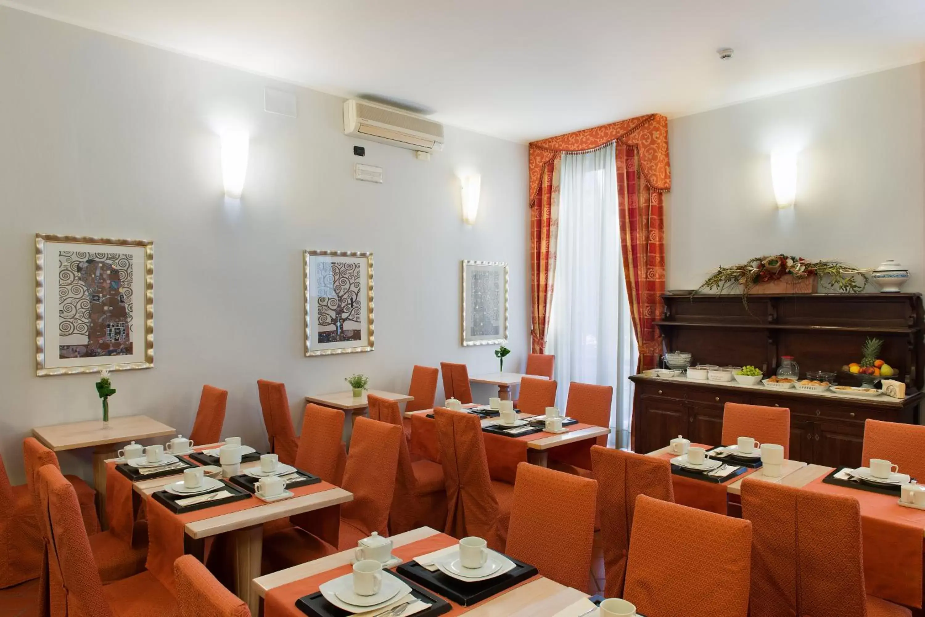Food and drinks, Restaurant/Places to Eat in Hotel Caravaggio