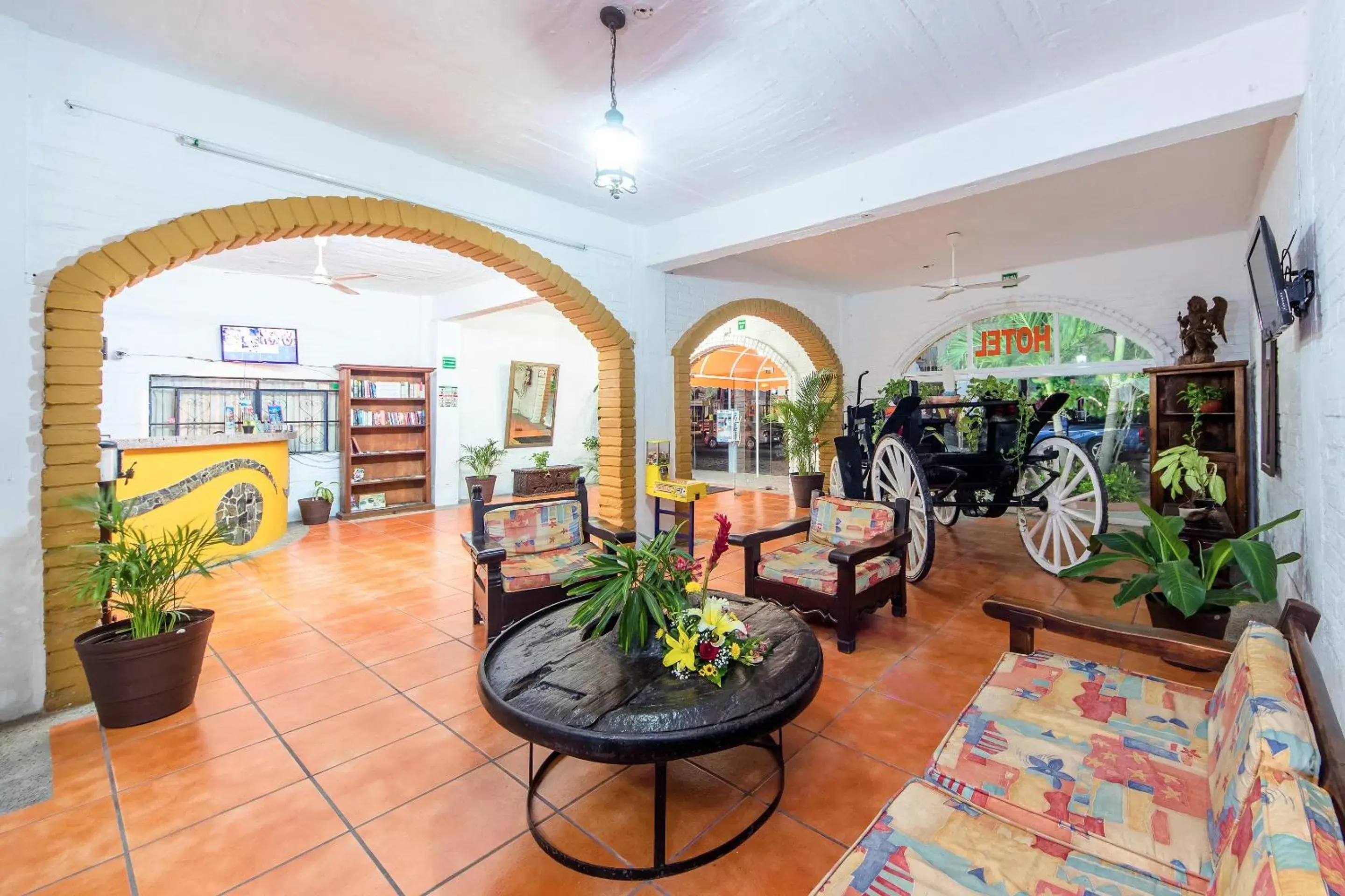 Communal lounge/ TV room, Lobby/Reception in Hotel Hacienda de Vallarta Centro