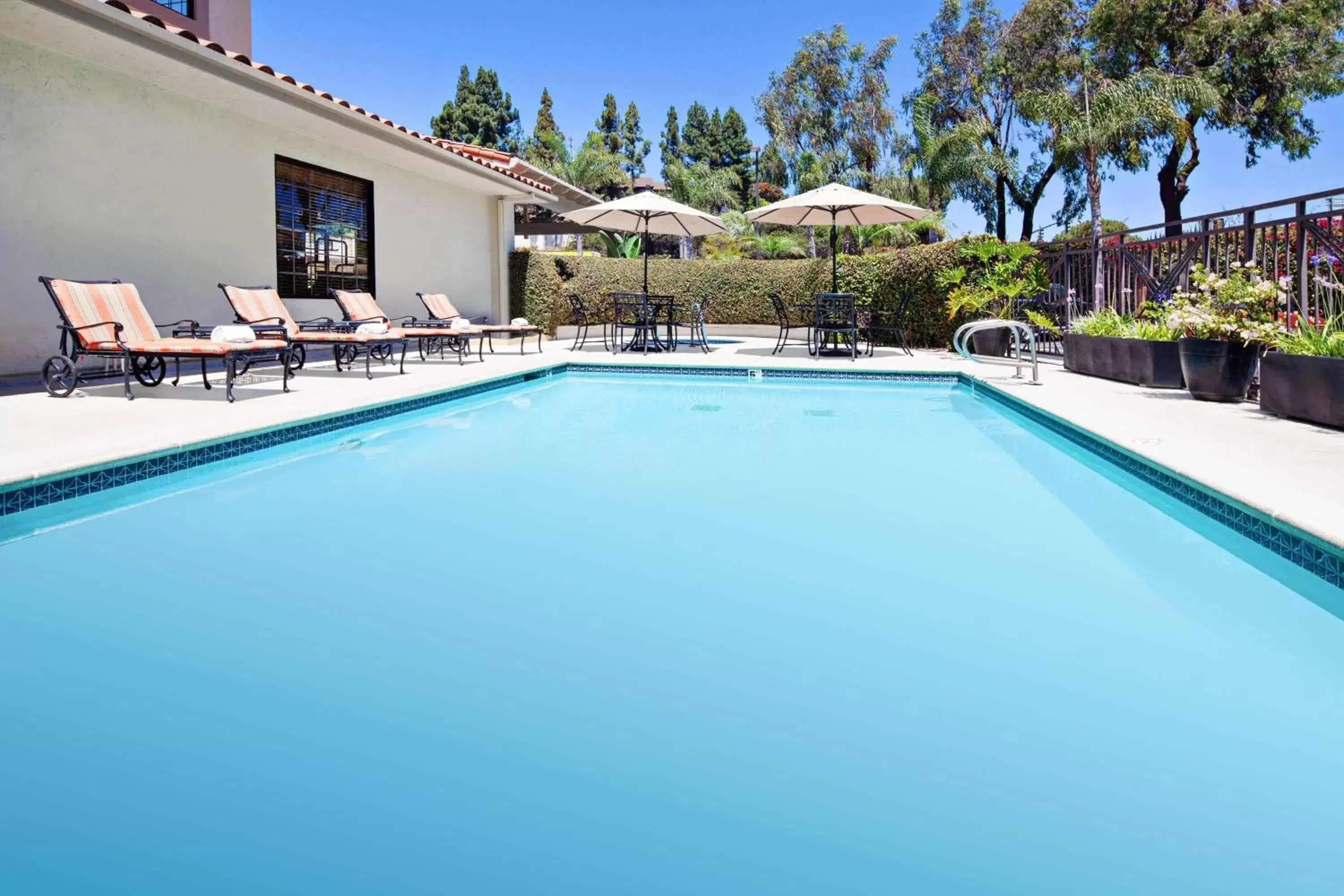 On site, Swimming Pool in Best Western Chula Vista/Otay Valley Hotel