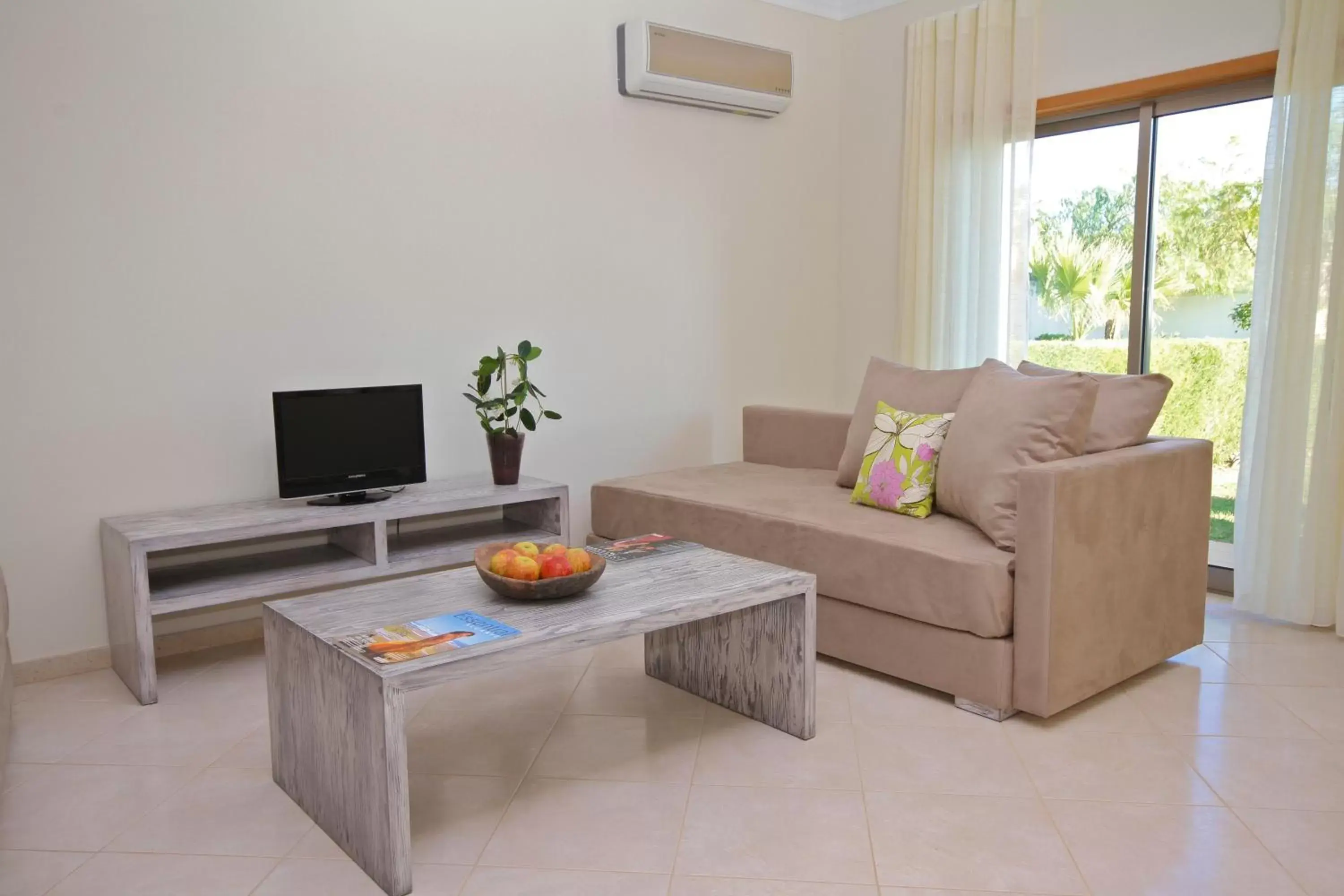 View (from property/room), Seating Area in Pinheiros da Balaia Villas