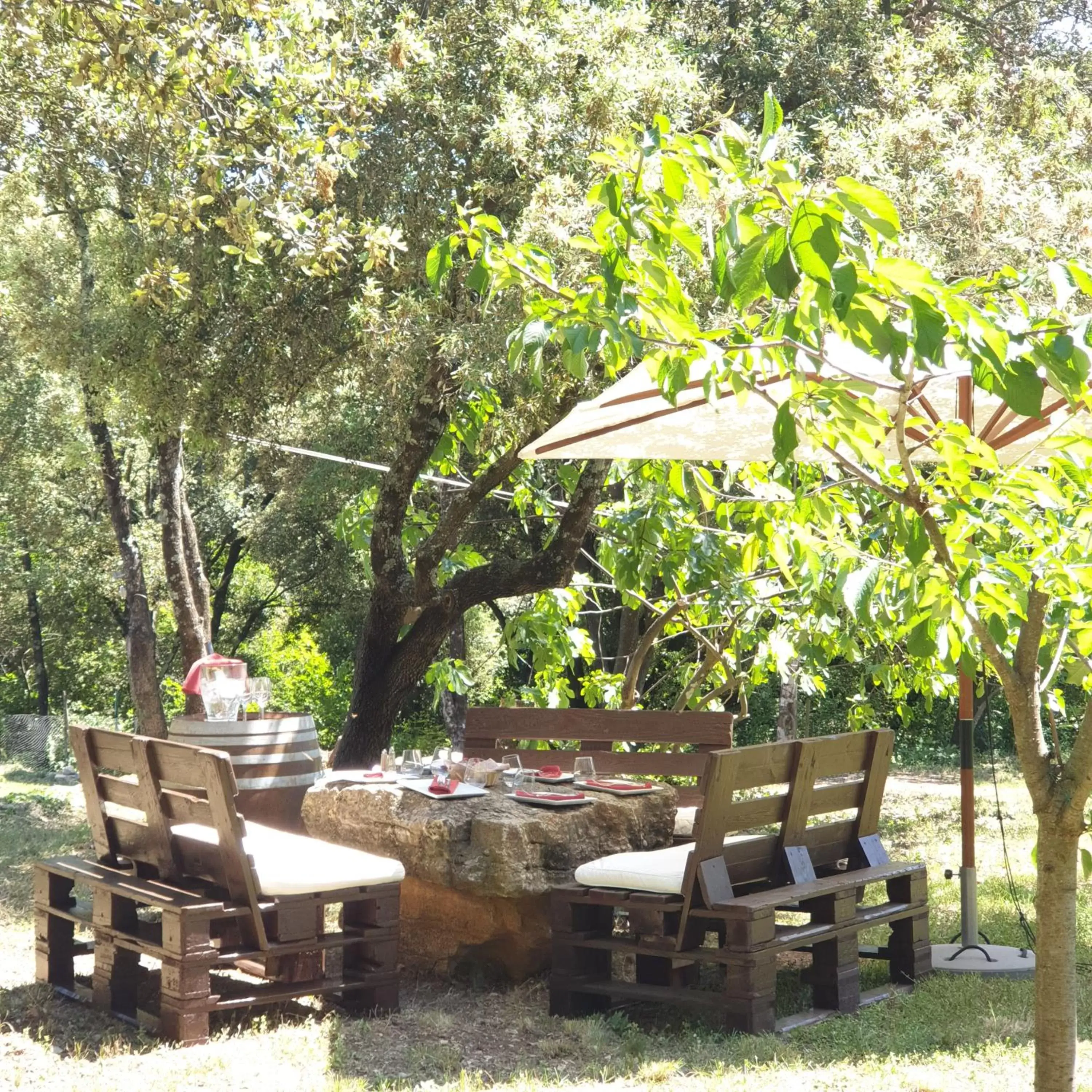 Garden, Patio/Outdoor Area in Domaine du Lac