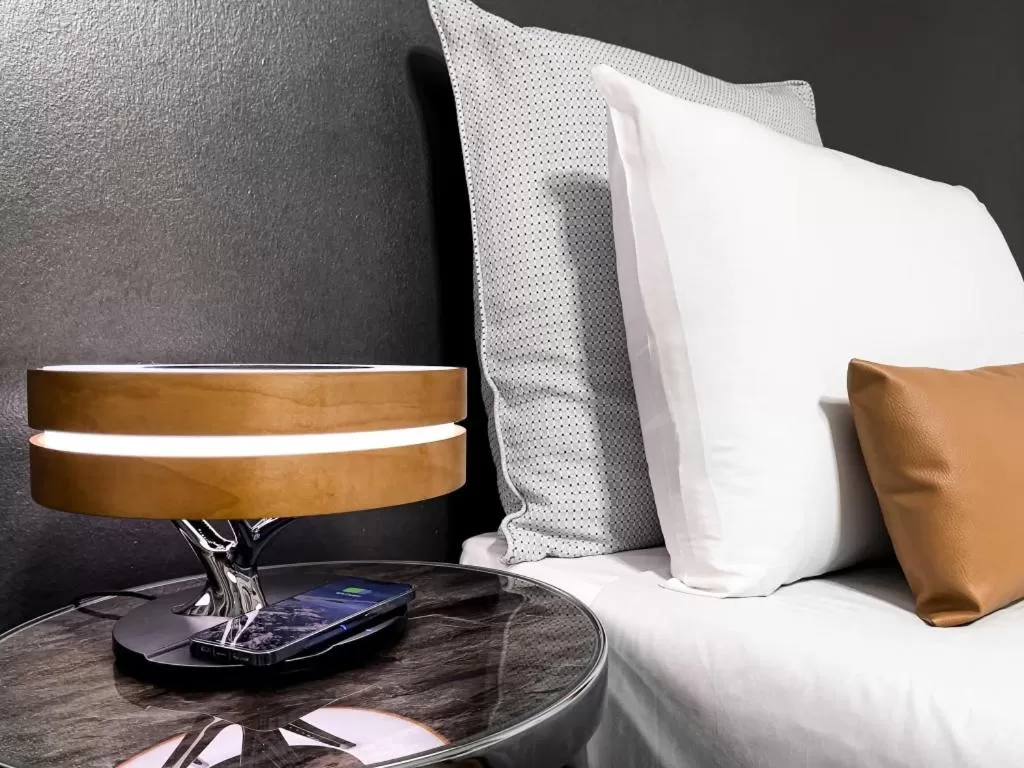 Bed in NJ Apartments-Deluxe Edition