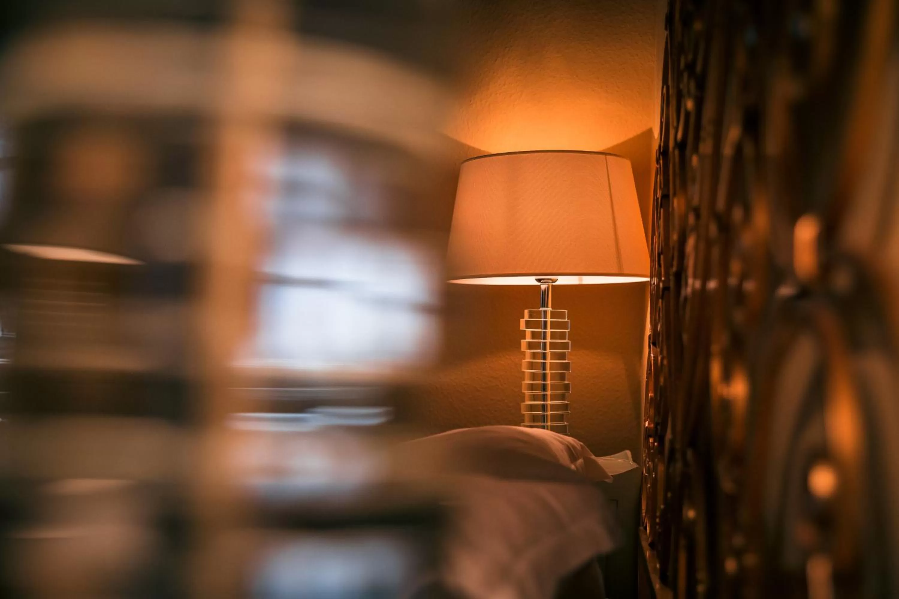 Decorative detail, Bed in Hôtel des Deux Clefs