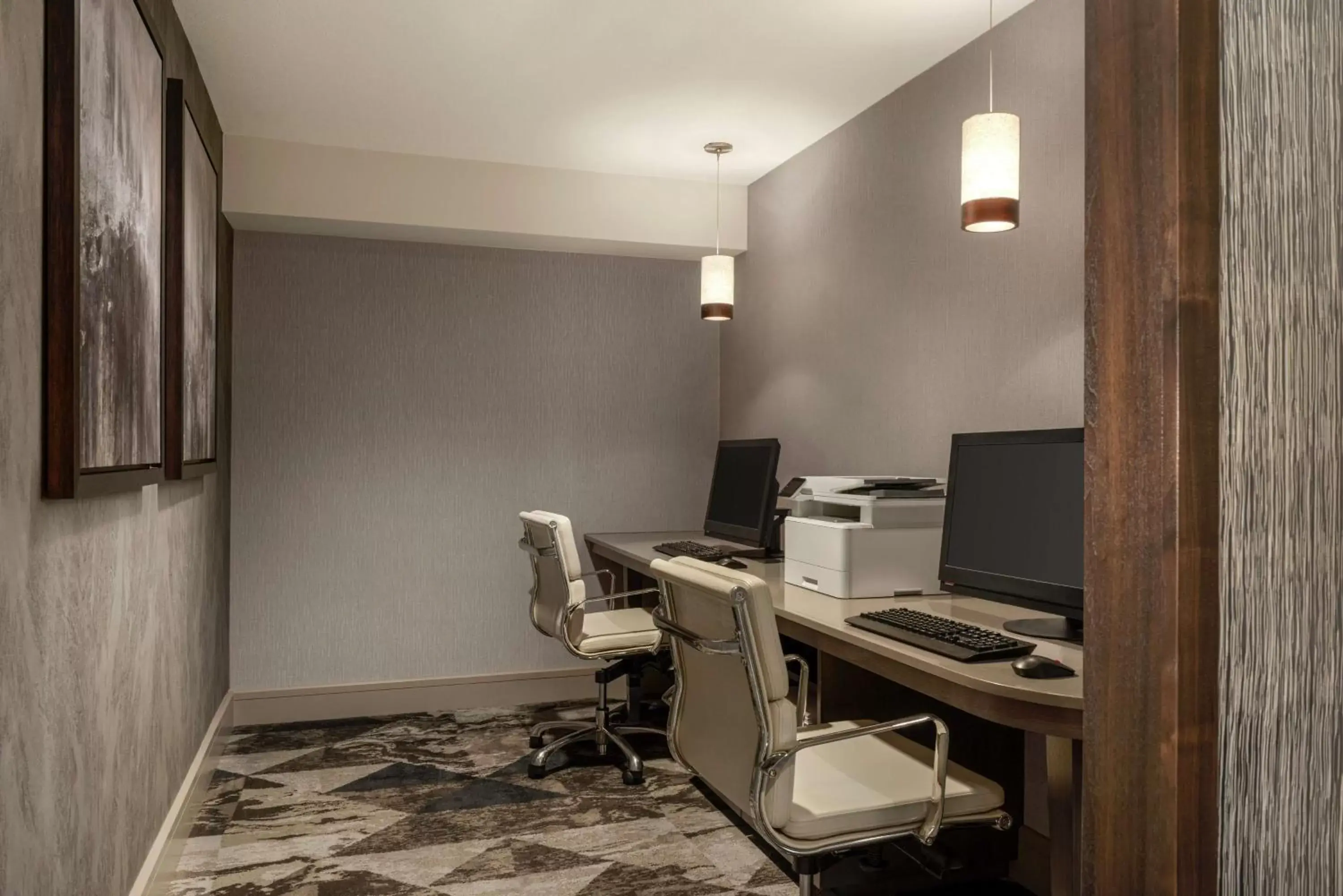 Business facilities in Homewood Suites by Hilton Portland Airport