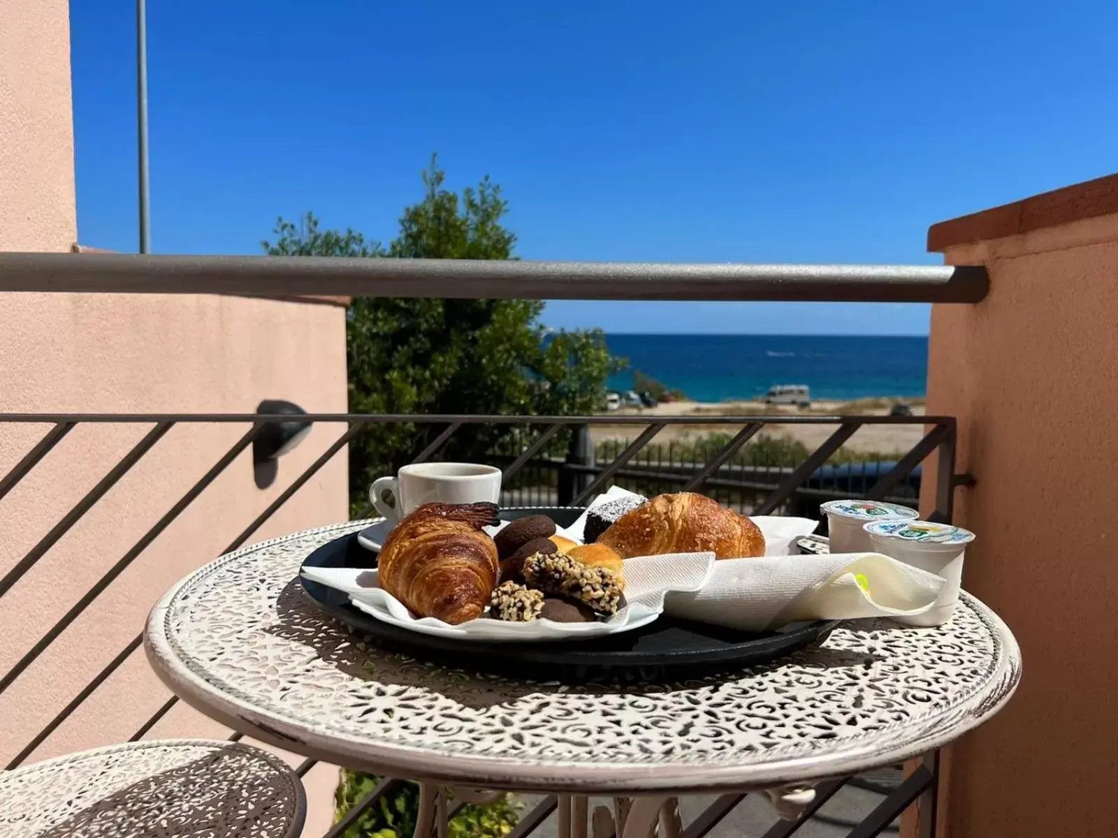 Balcony/Terrace in 215 addaura luxury room