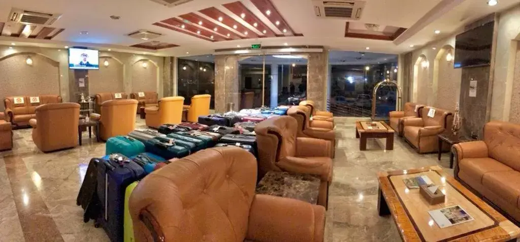 Lobby or reception in Nizwa Hotel Apartments