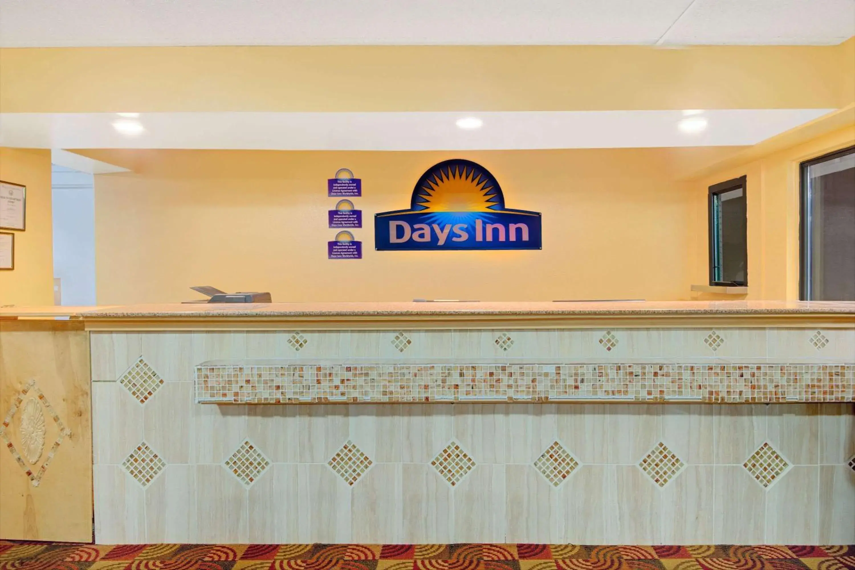 Lobby or reception, Lobby/Reception in Days Inn by Wyndham Independence