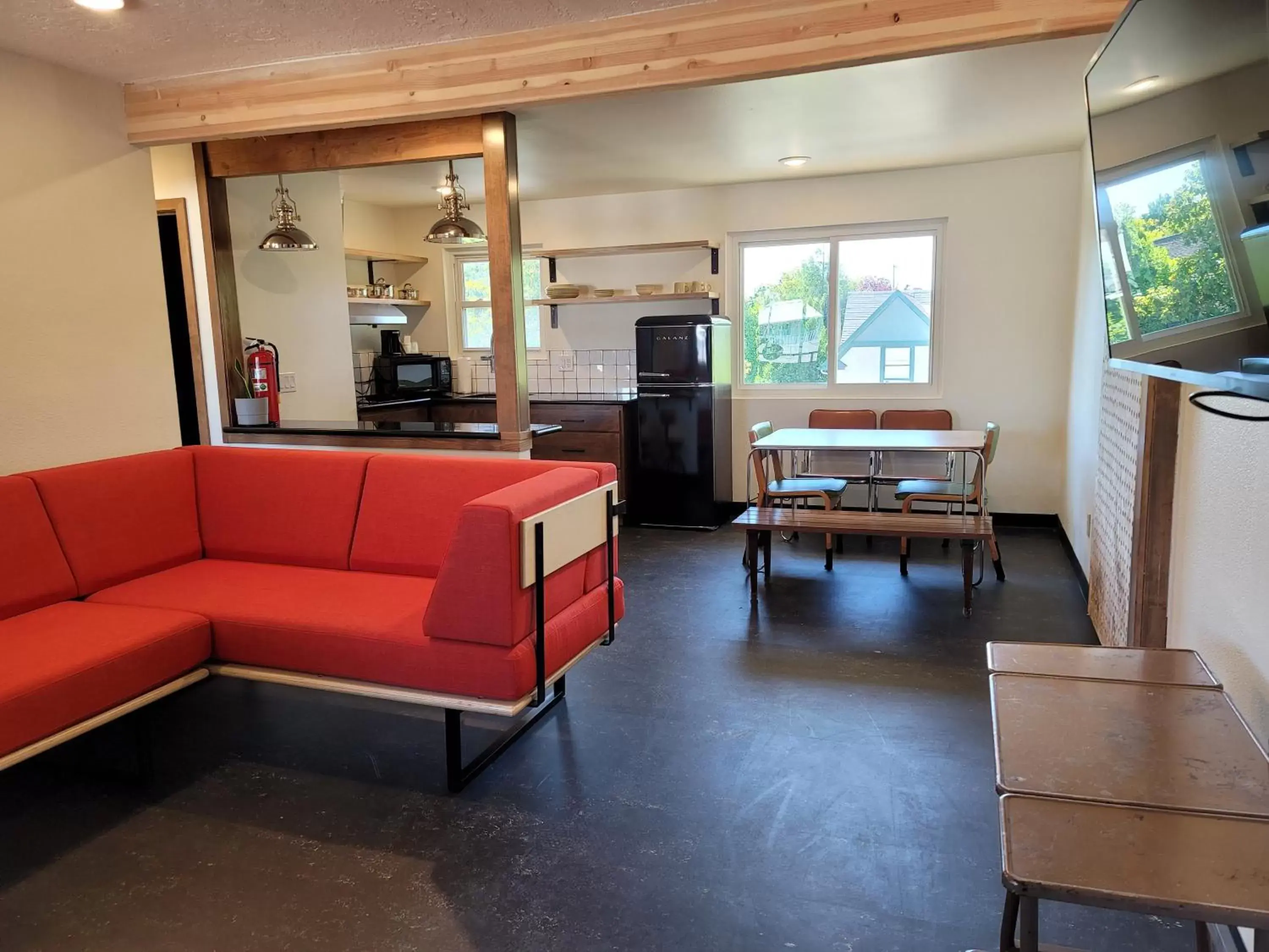 One-Bedroom Apartment with King Bed -Non-Pet Friendly in Hotel Corvallis