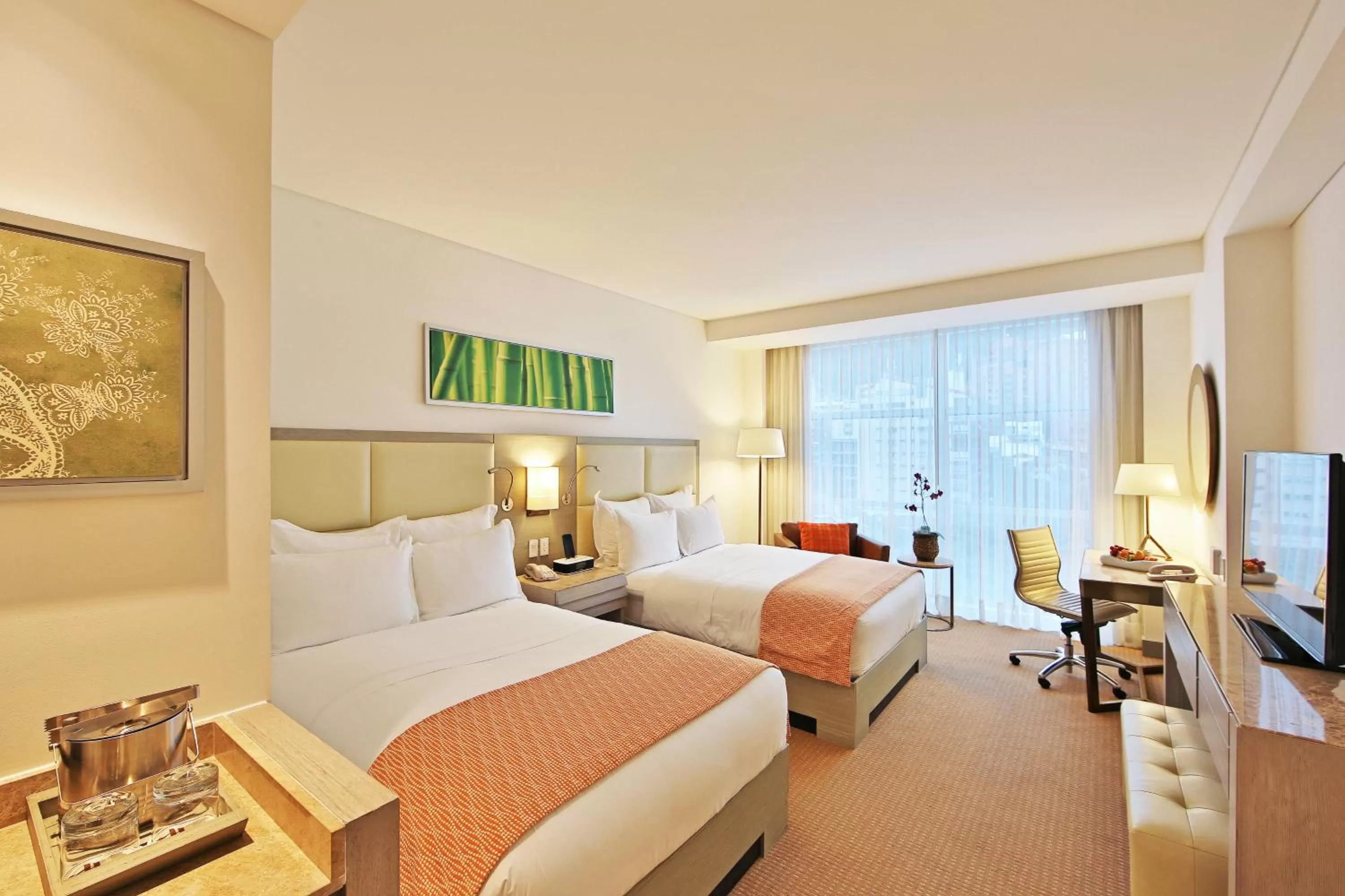 Concierge Double Bed Room, Concierge level, Guest room in Cali Marriott Hotel