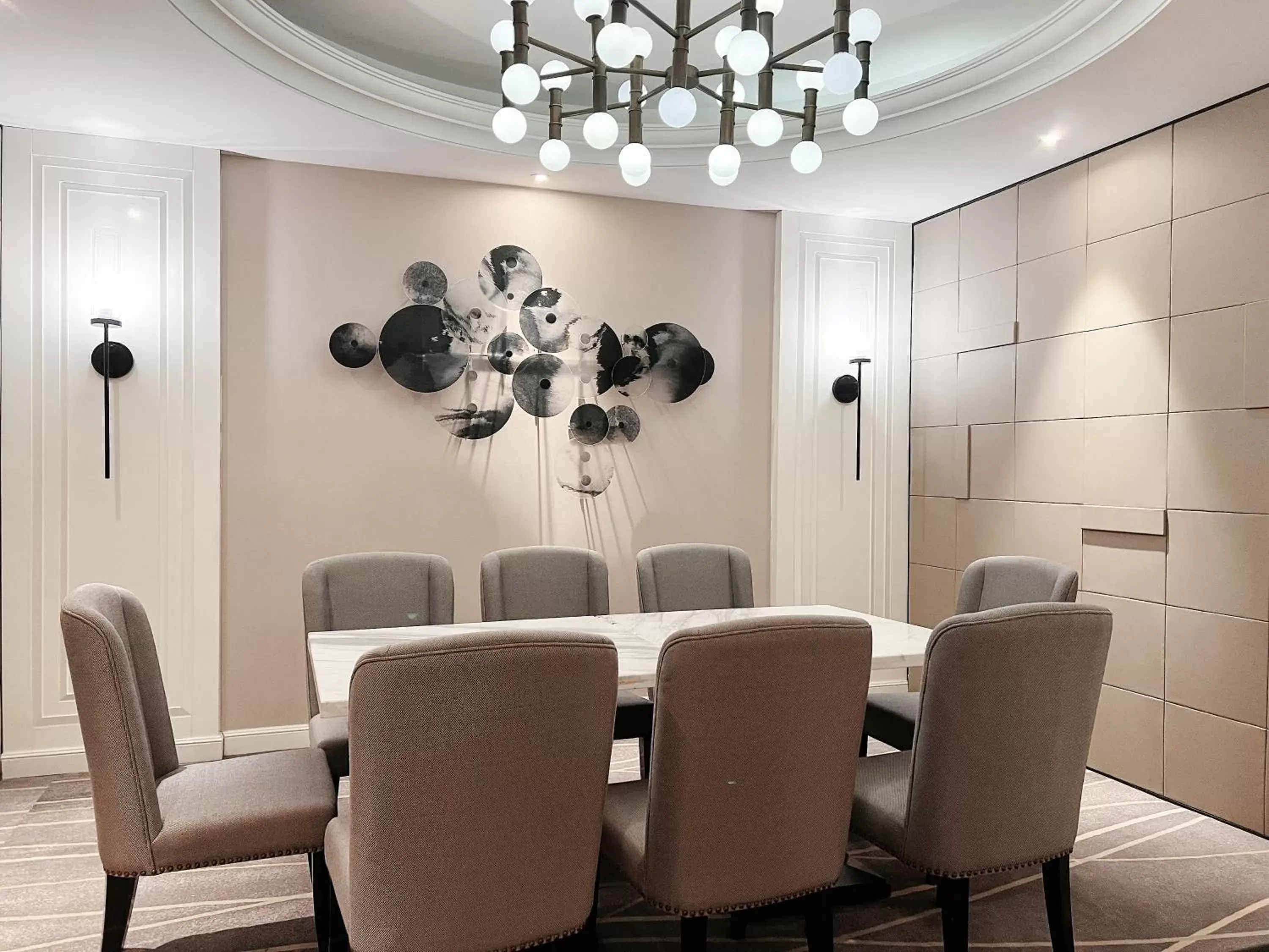 Dining area in Zhejiang Taizhou Marriott Hotel