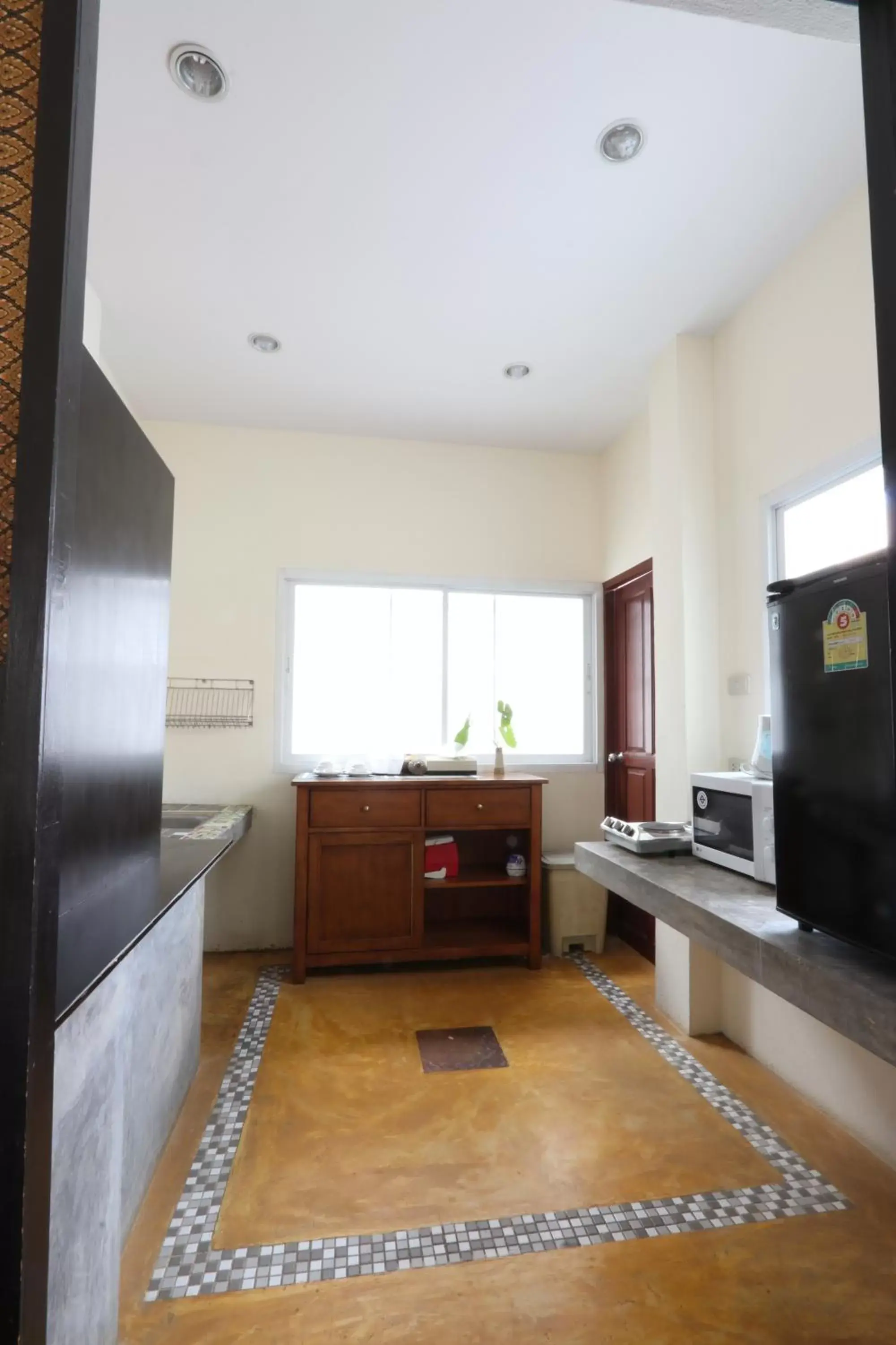 Kitchen or kitchenette, TV/Entertainment Center in My Way Hua Hin Music Hotel SHA Extra Plus