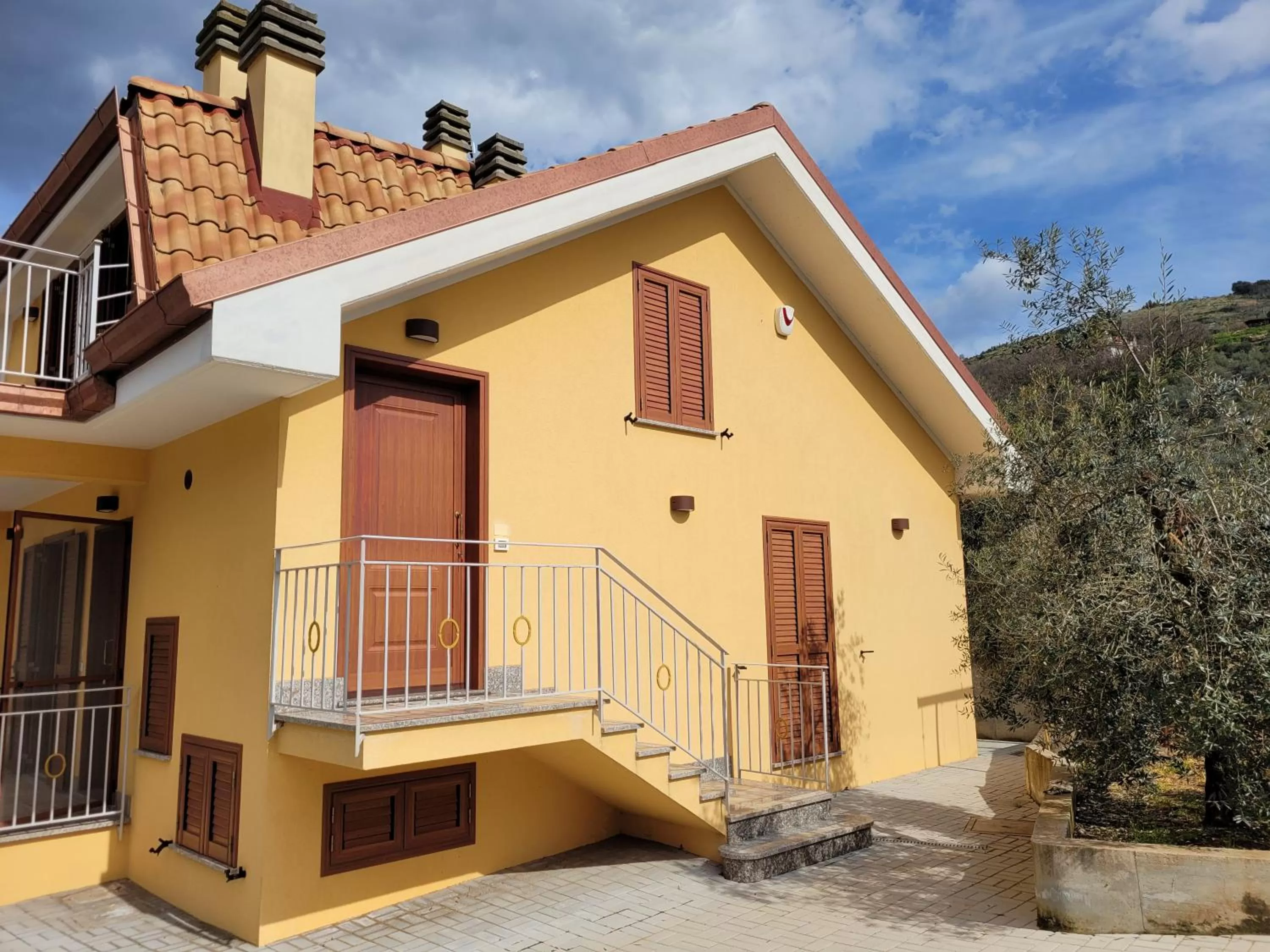 Alloggio turistico Magnifico Alessandro Valle Bernardo 04025 Lenola nei pressi di Fondi LT