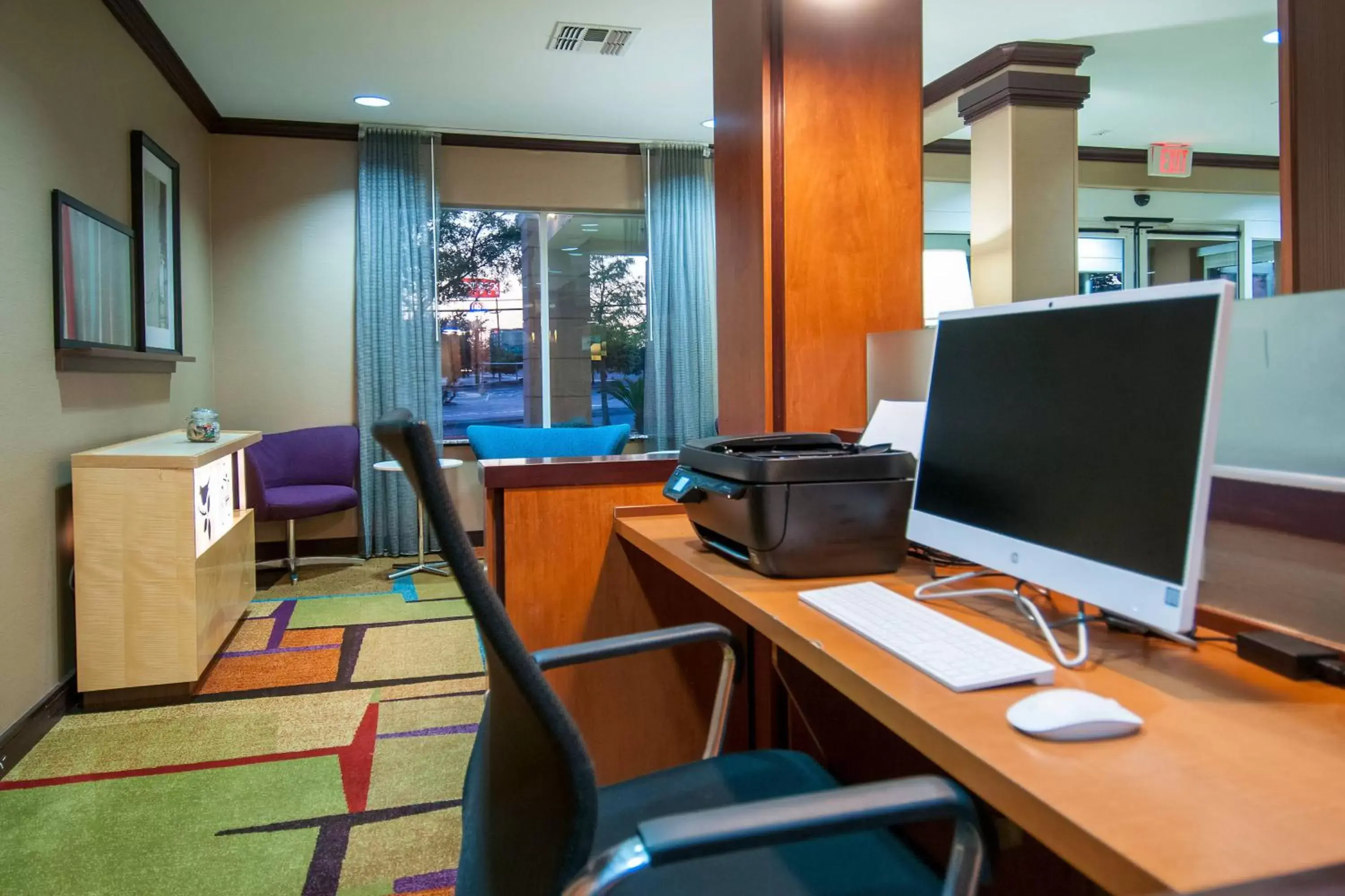 Business facilities, TV/Entertainment Center in Fairfield Inn & Suites by Marriott San Antonio North/Stone Oak