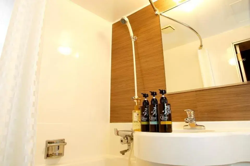 Deluxe Single Room - single occupancy - Smoking in CYPRESS HOTEL Nagoya-eki Mae Deluxe Single Room - single occupancy - Smoking in CYPRESS HOTEL Nagoya-eki Mae