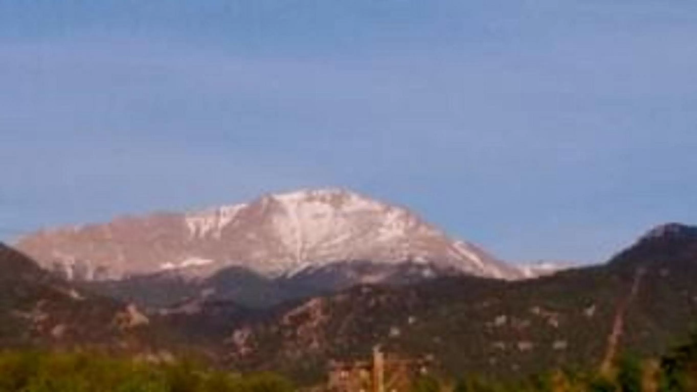 Mountain view, Winter in Red Wing Motel
