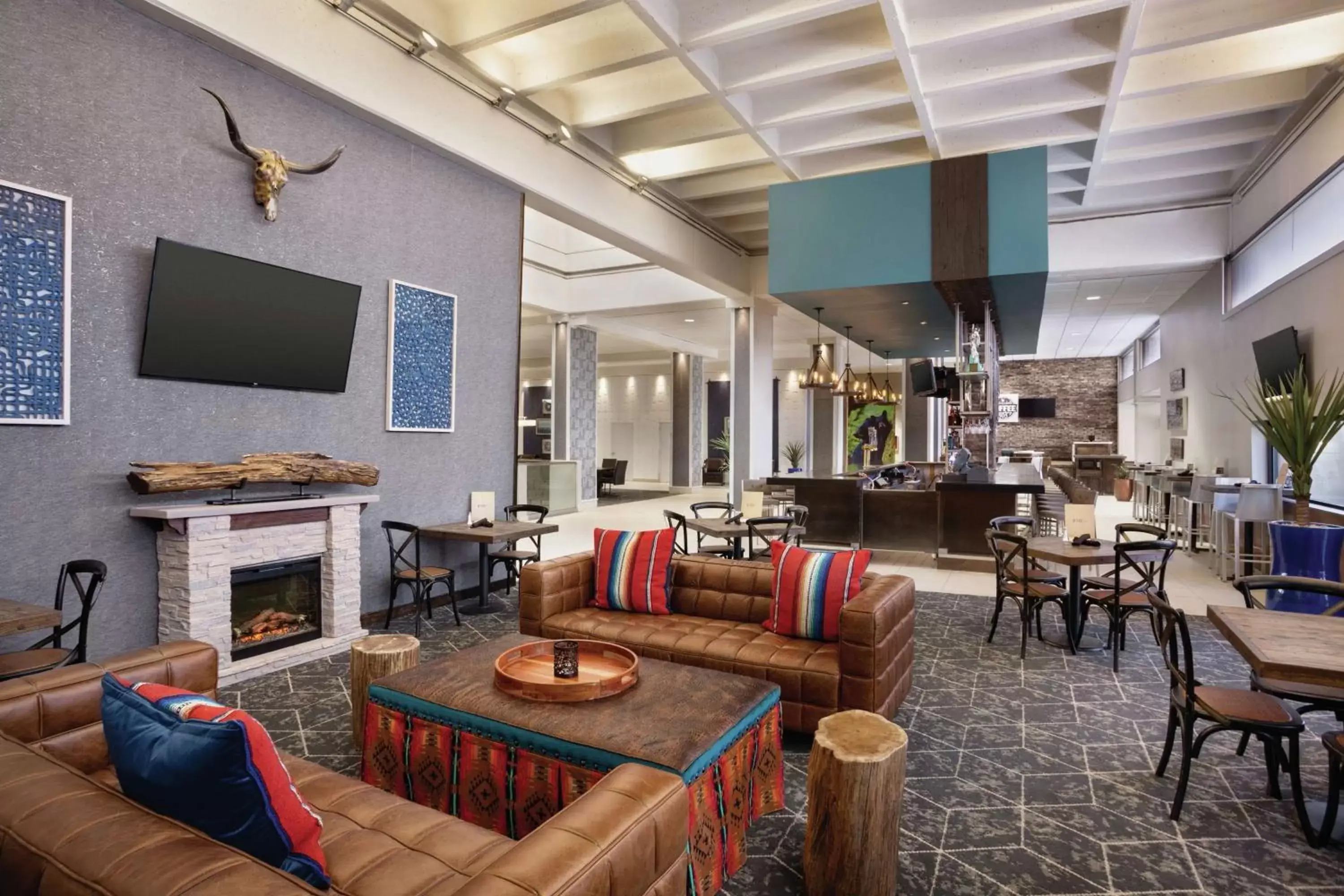 Lounge or bar in DoubleTree by Hilton Hotel Albuquerque