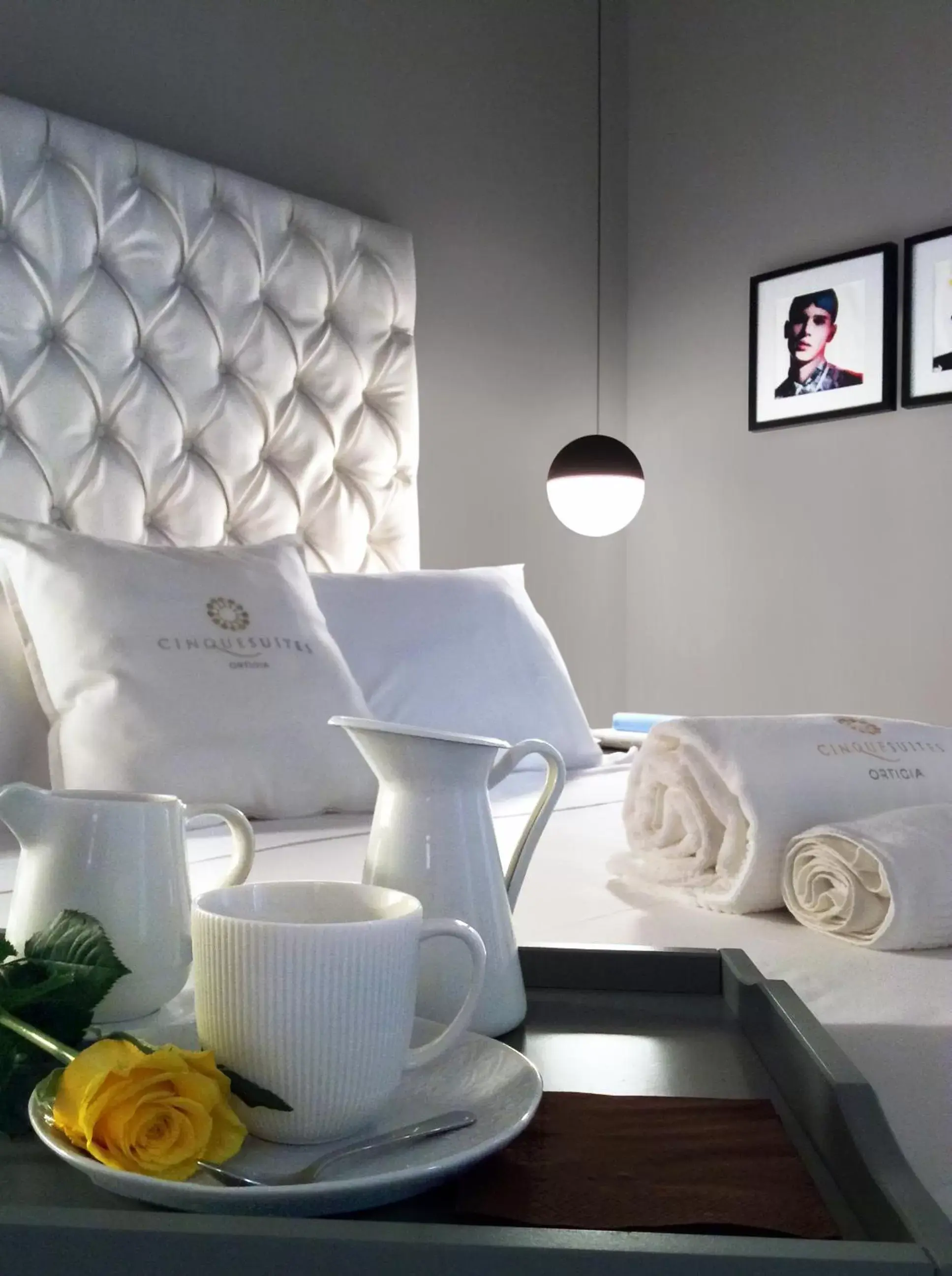 Bed in CinqueSuites Ortigia Bed in CinqueSuites Ortigia