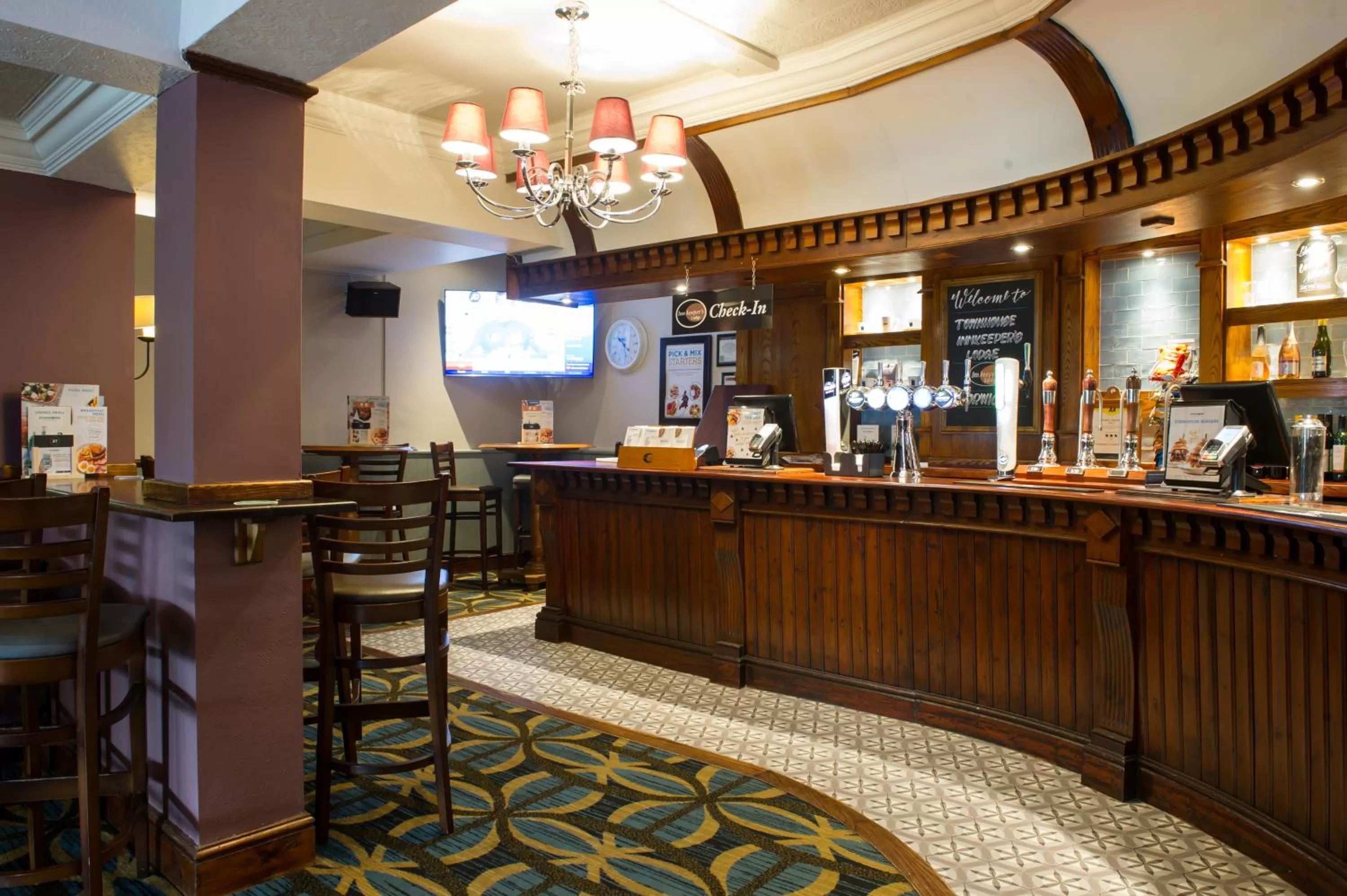 Lounge or bar in The Town House by Innkeeper's Collection