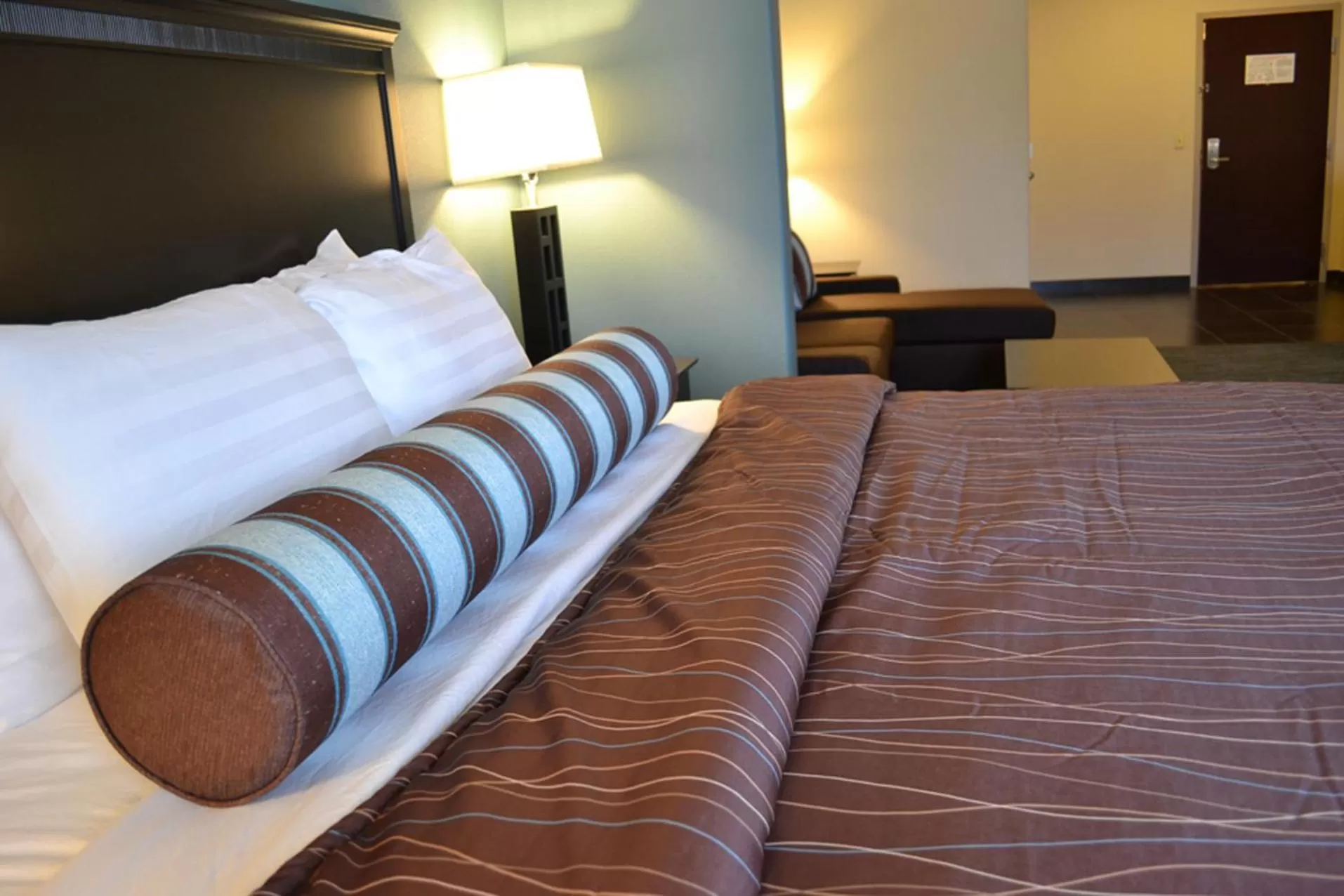 Decorative detail, Bed in Red River Inn and Suites