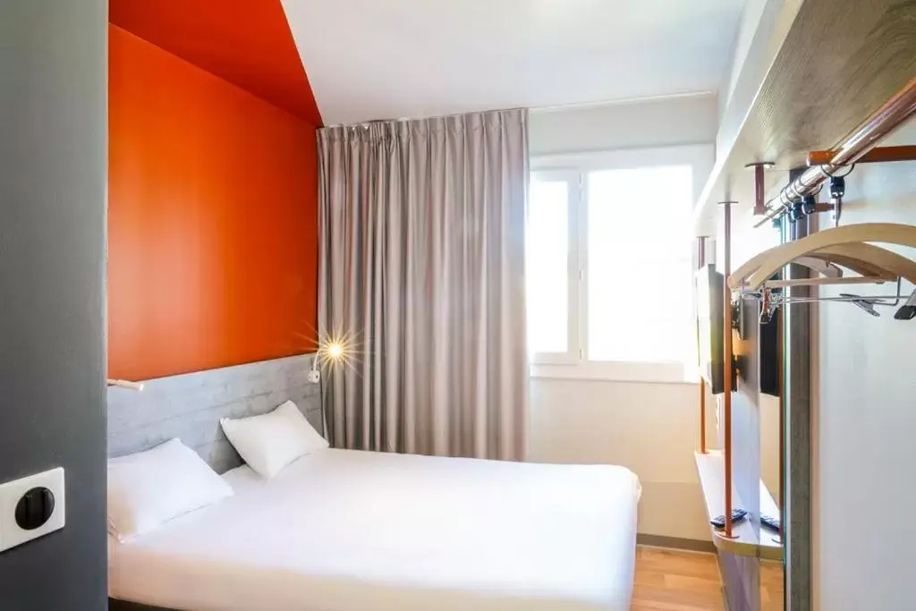 Bed in ibis budget Huerta De Murcia