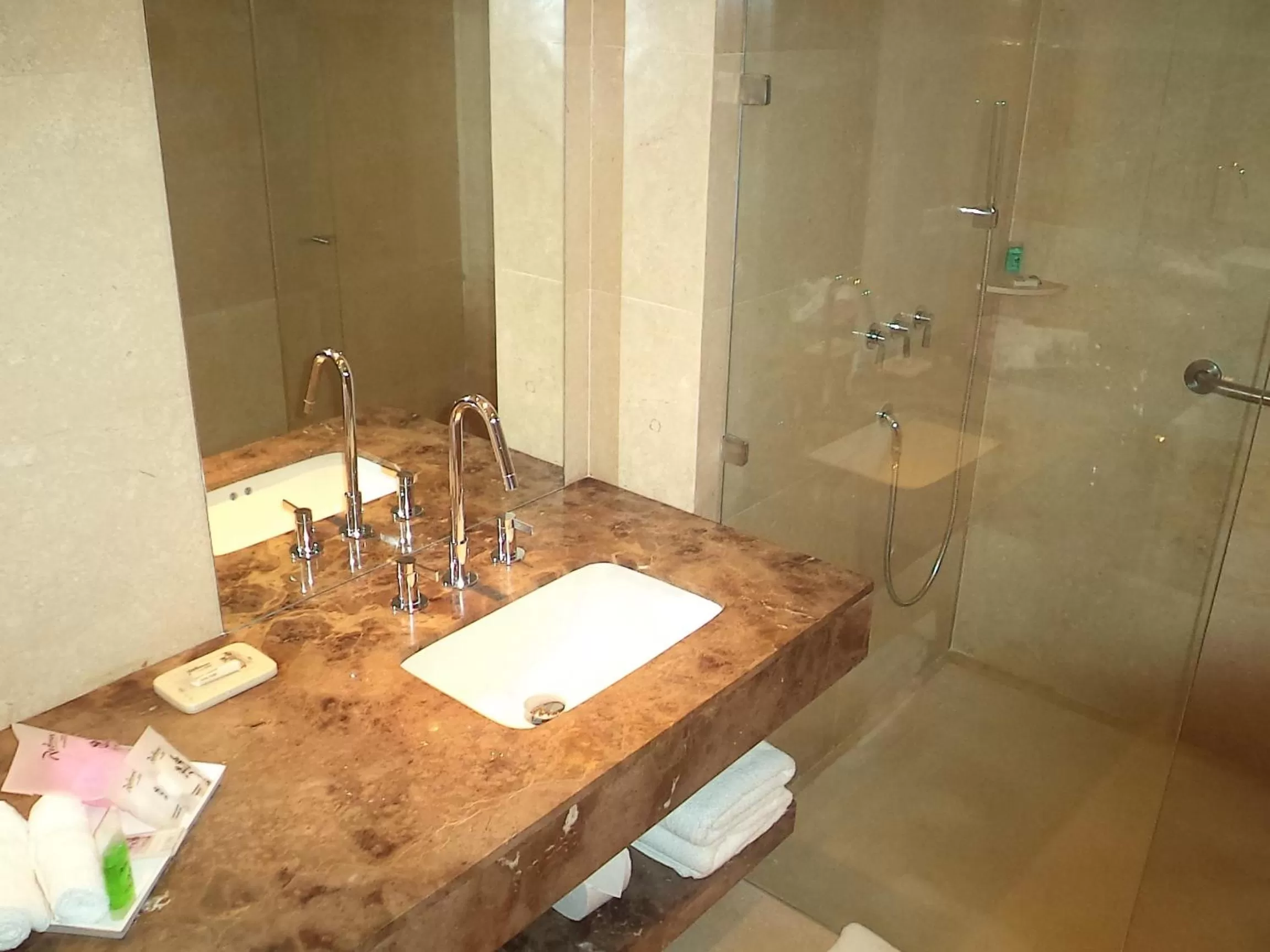 Bathroom in Radisson Cartagena Ocean Pavillion Hotel