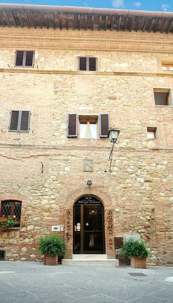 Facade/entrance in Albergo Duomo