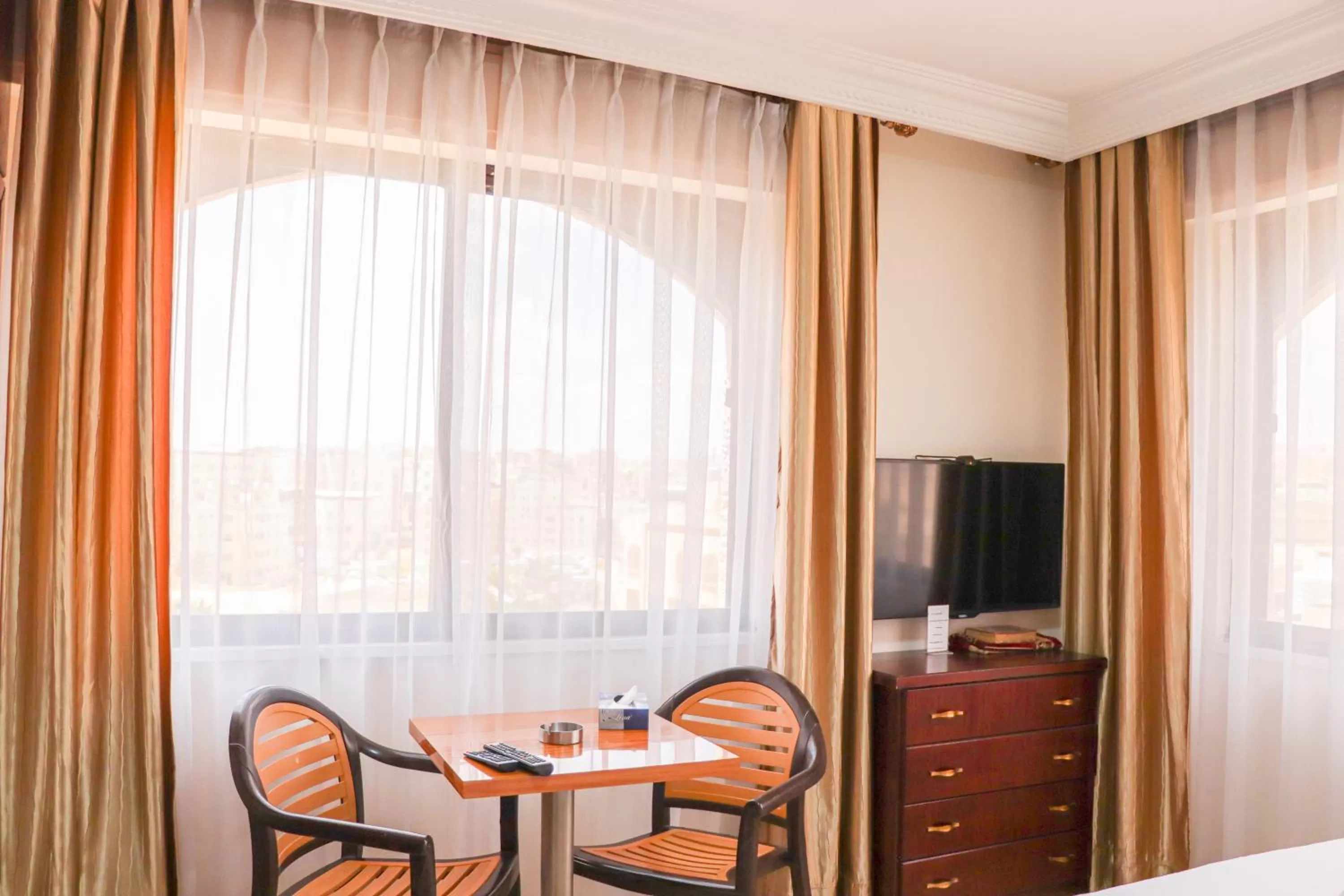 Dining area in Al Jamal Suites