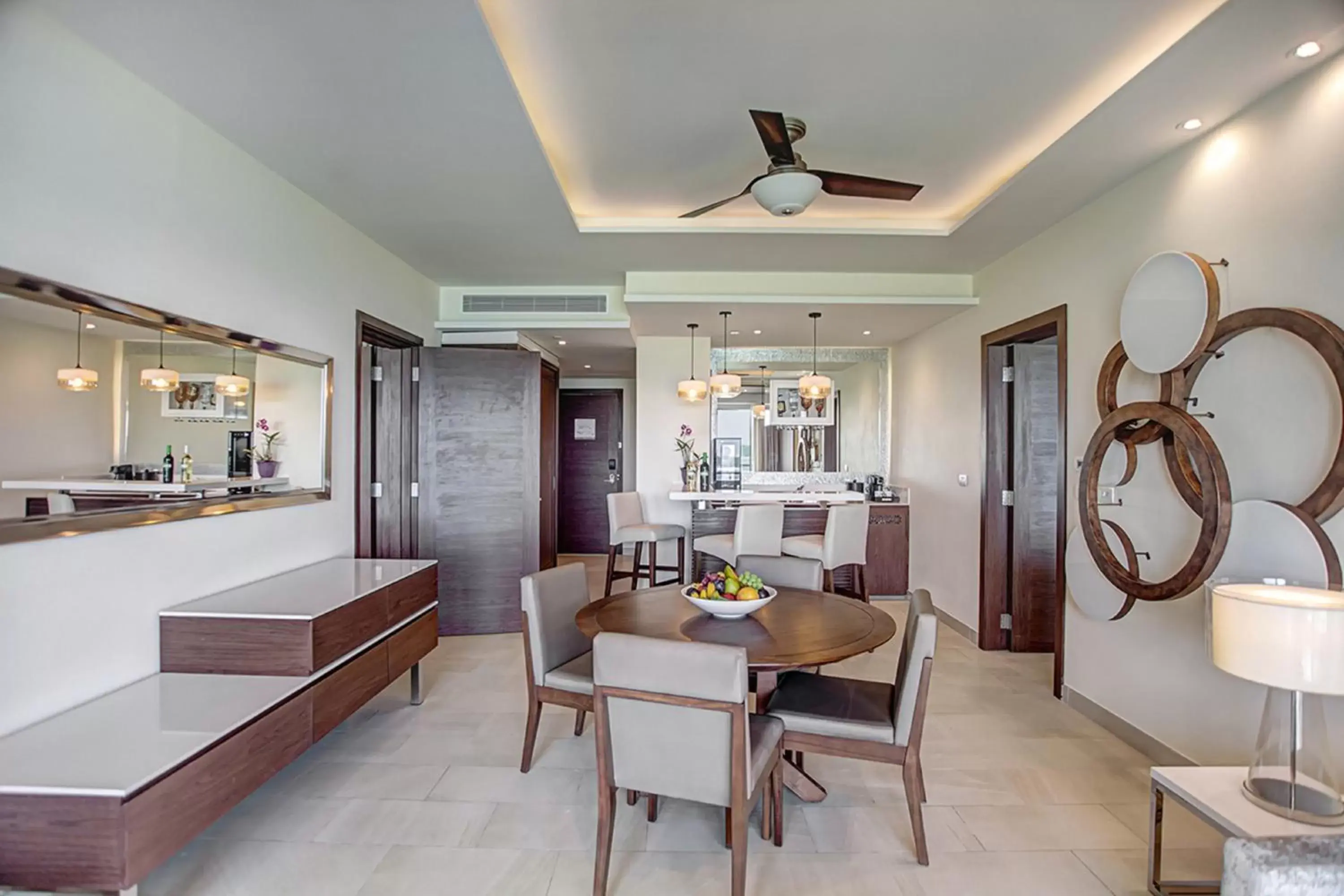 Living room, Seating Area in Royalton Negril, An Autograph Collection All-Inclusive Resort