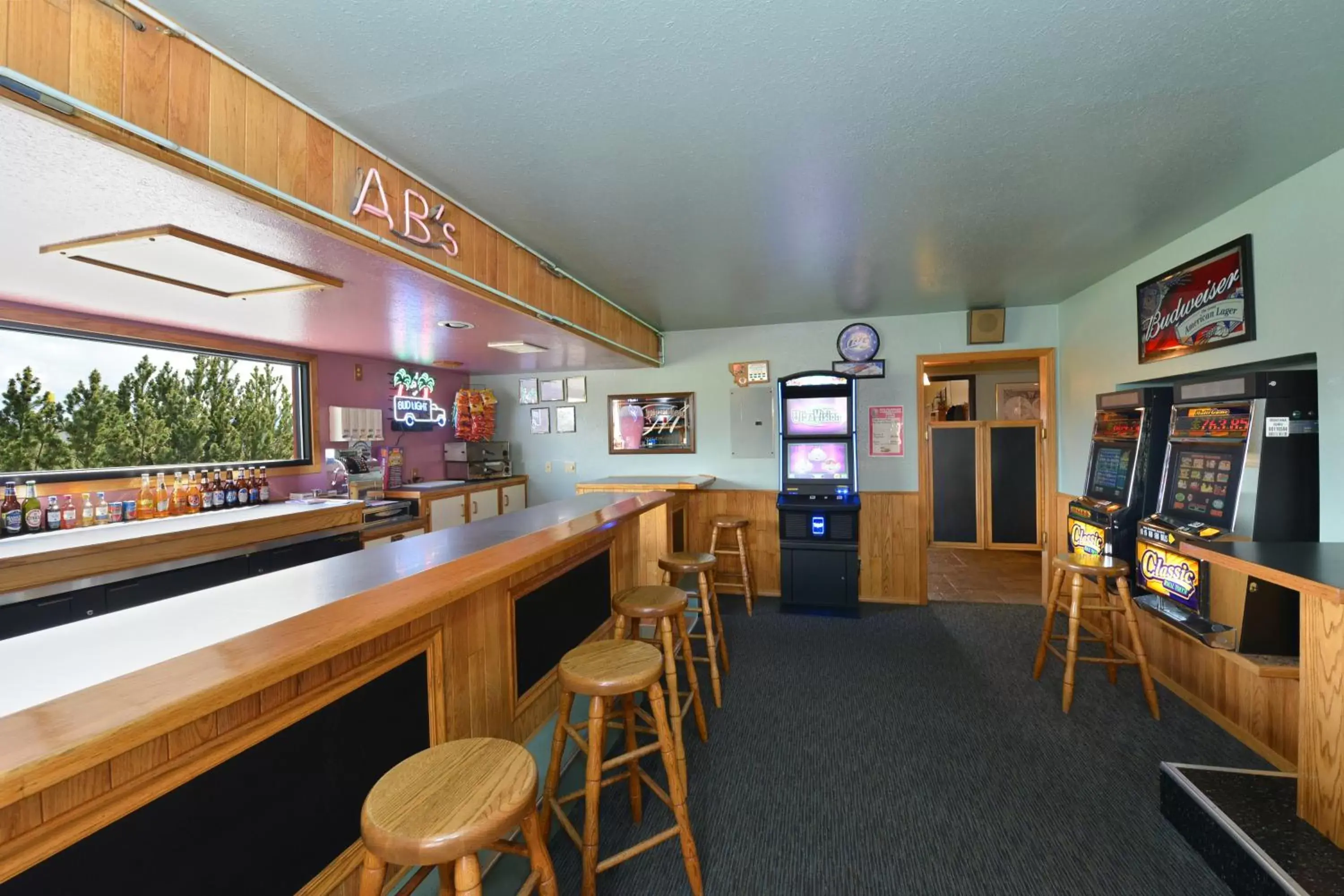 Casino, Lounge/Bar in Rocker Inn