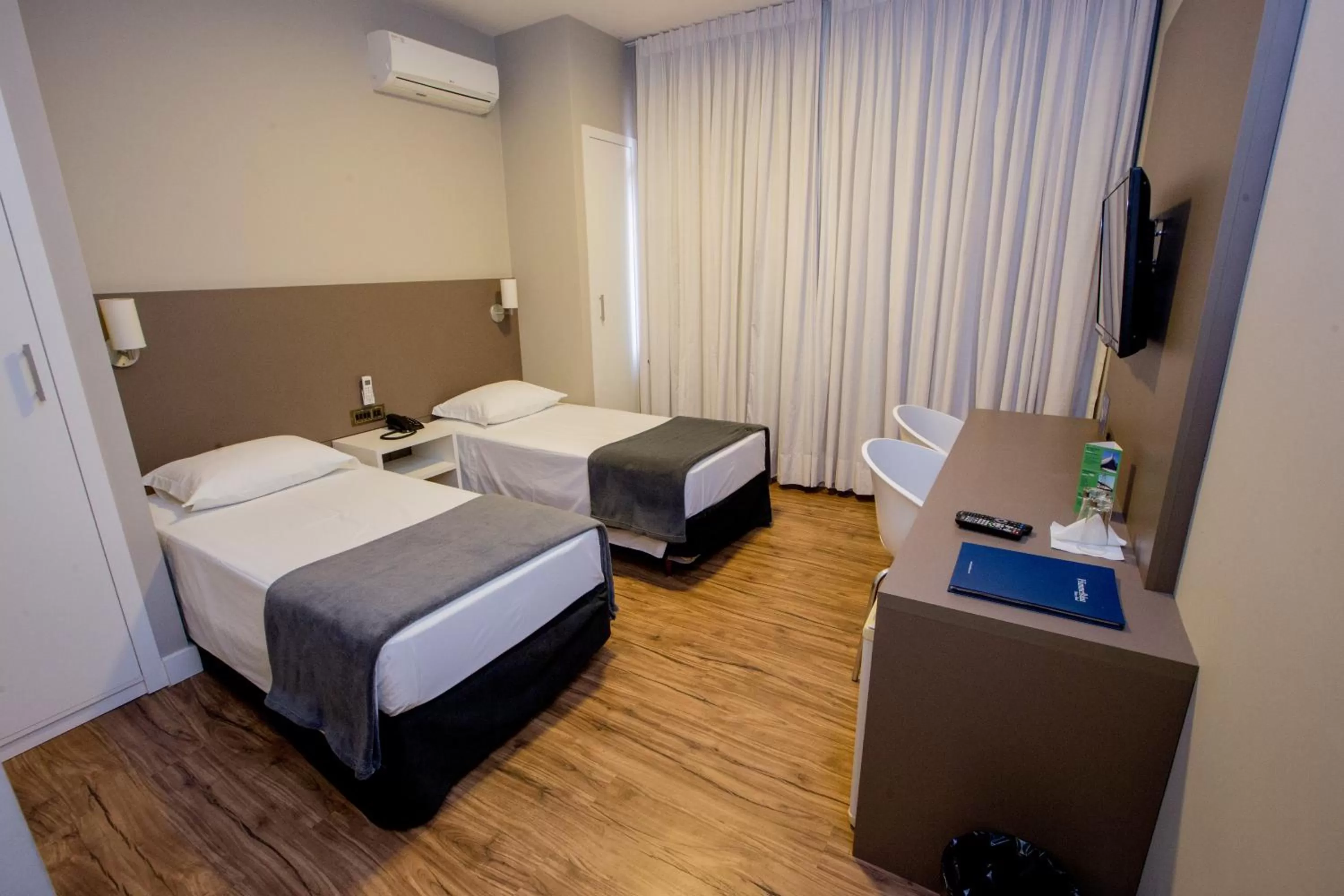 Bedroom, Bed in Hotel Himmelblau