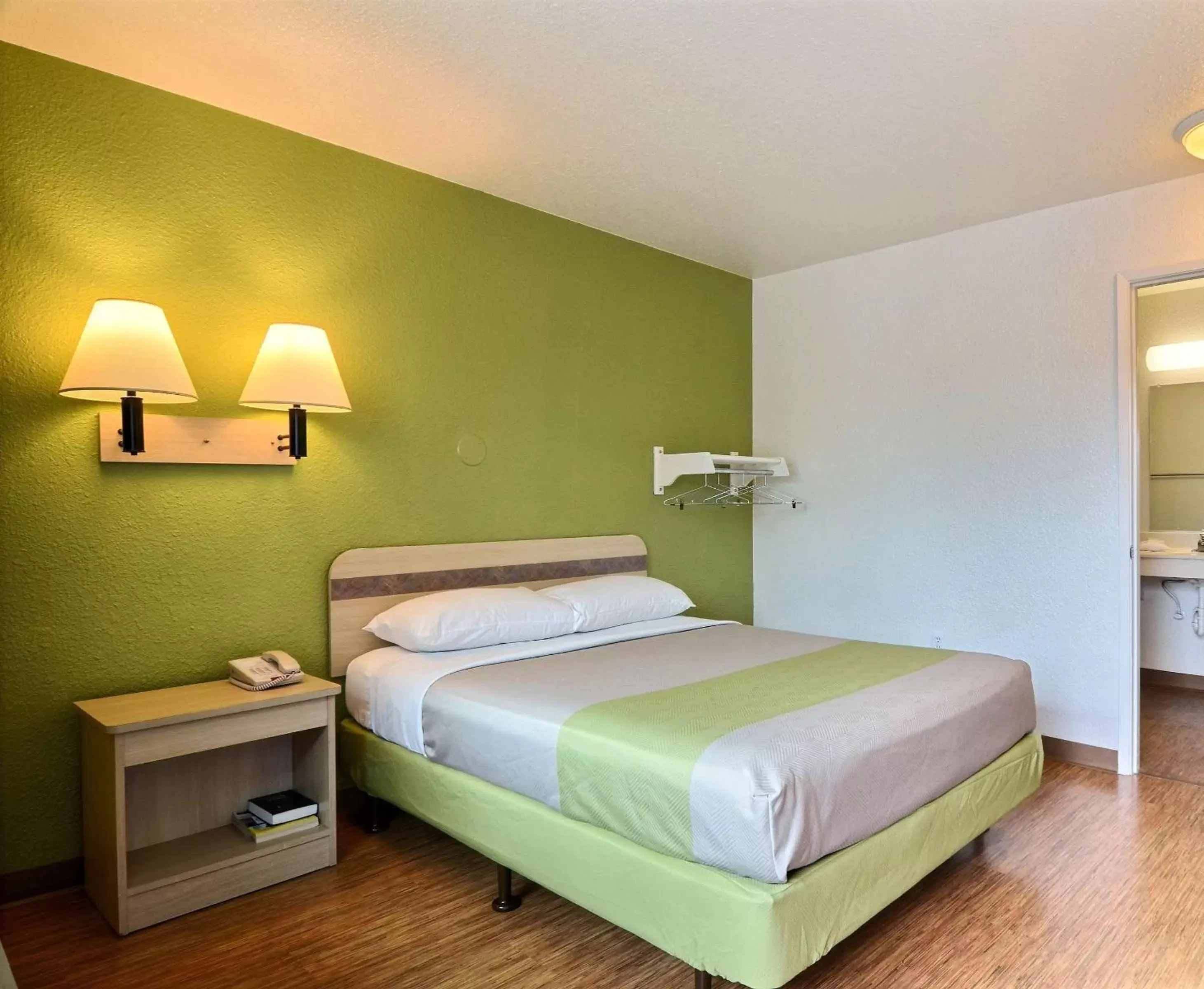 Bedroom, Bed in Motel 6-Tumwater, WA - Olympia Bedroom, Bed in Motel 6-Tumwater, WA - Olympia