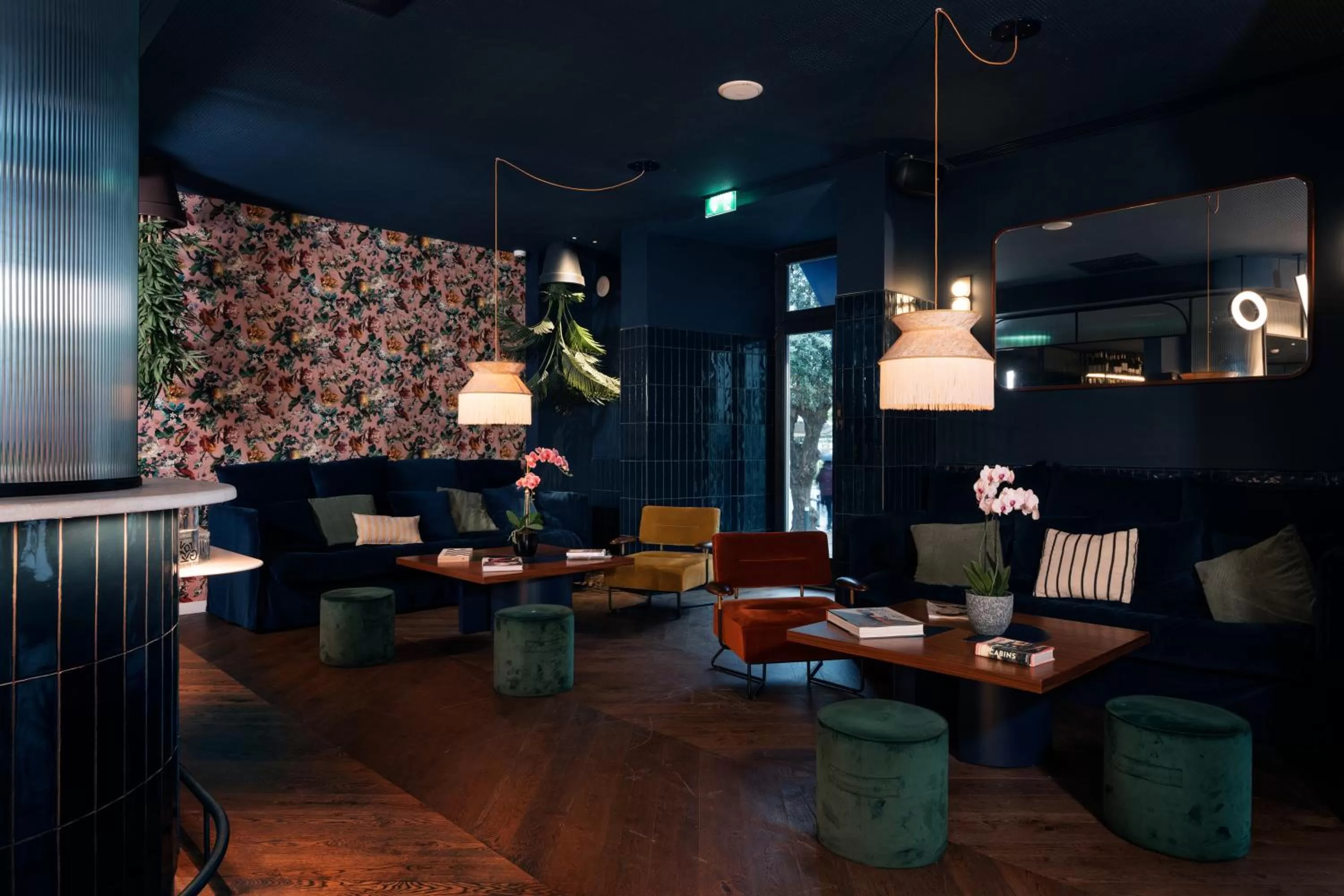 Lounge or bar in chic&basic Gravity