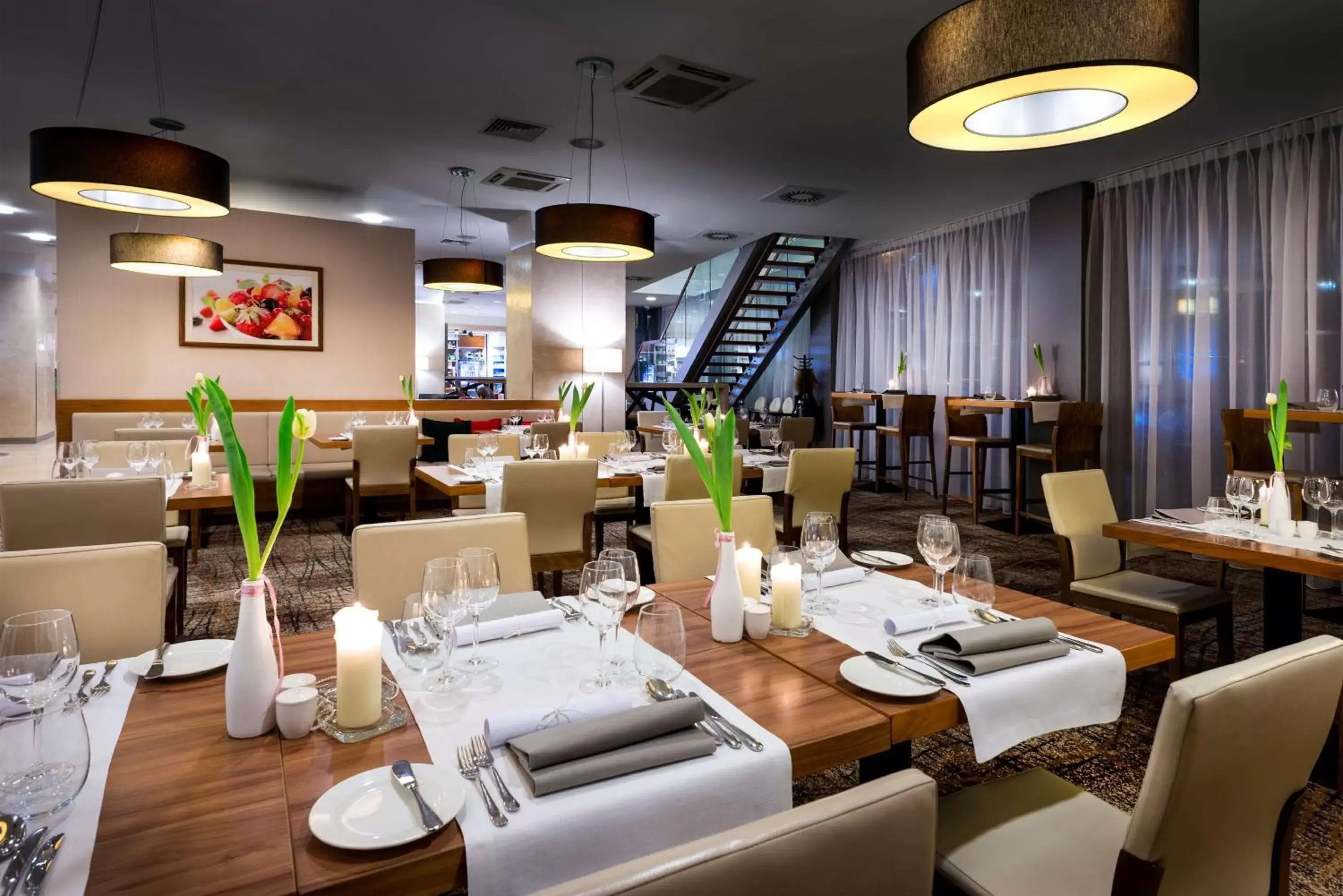 Dining area, Restaurant/Places to Eat in Hilton Garden Inn Krakow