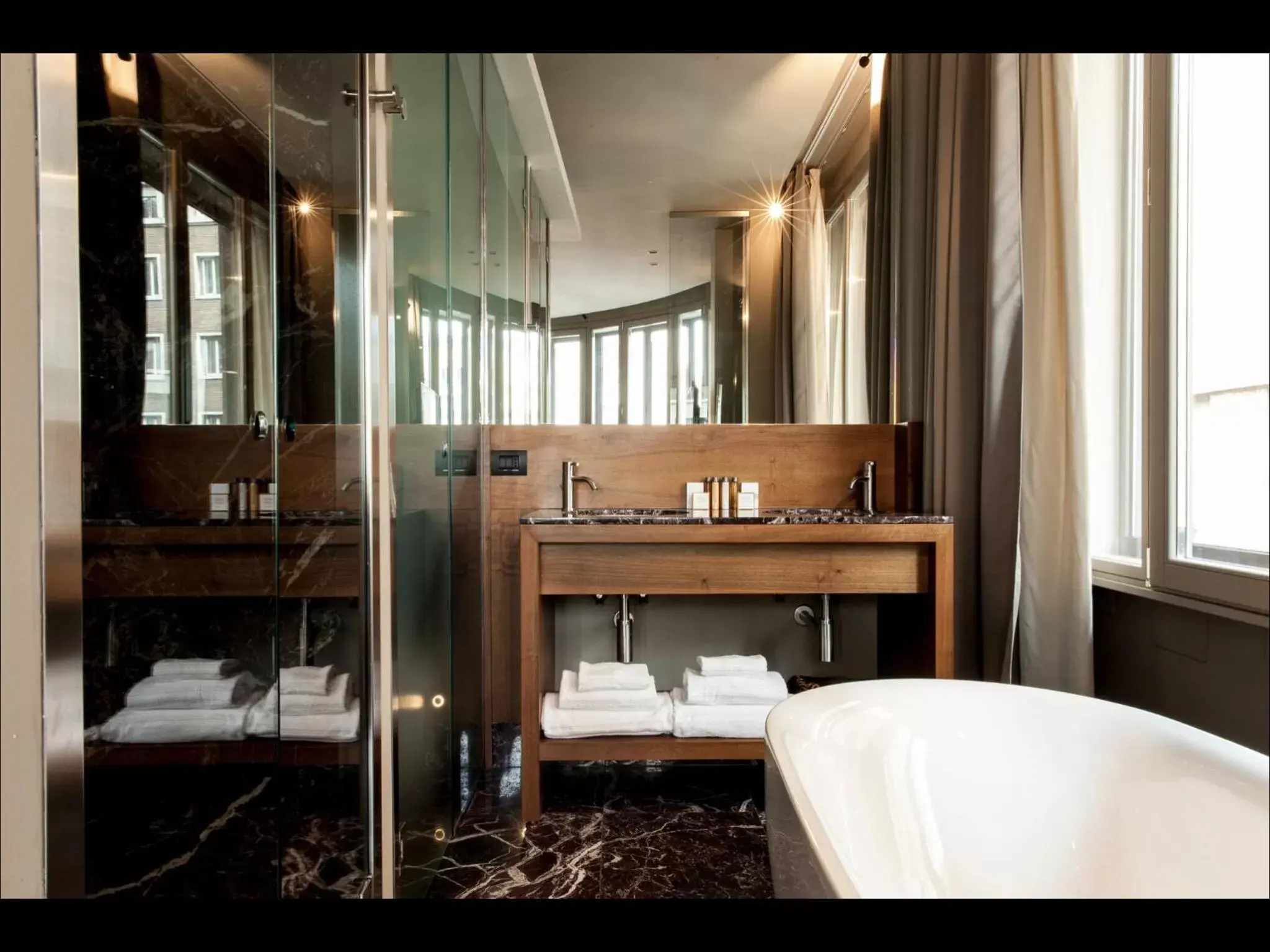 Bathroom in Triviho Hotel