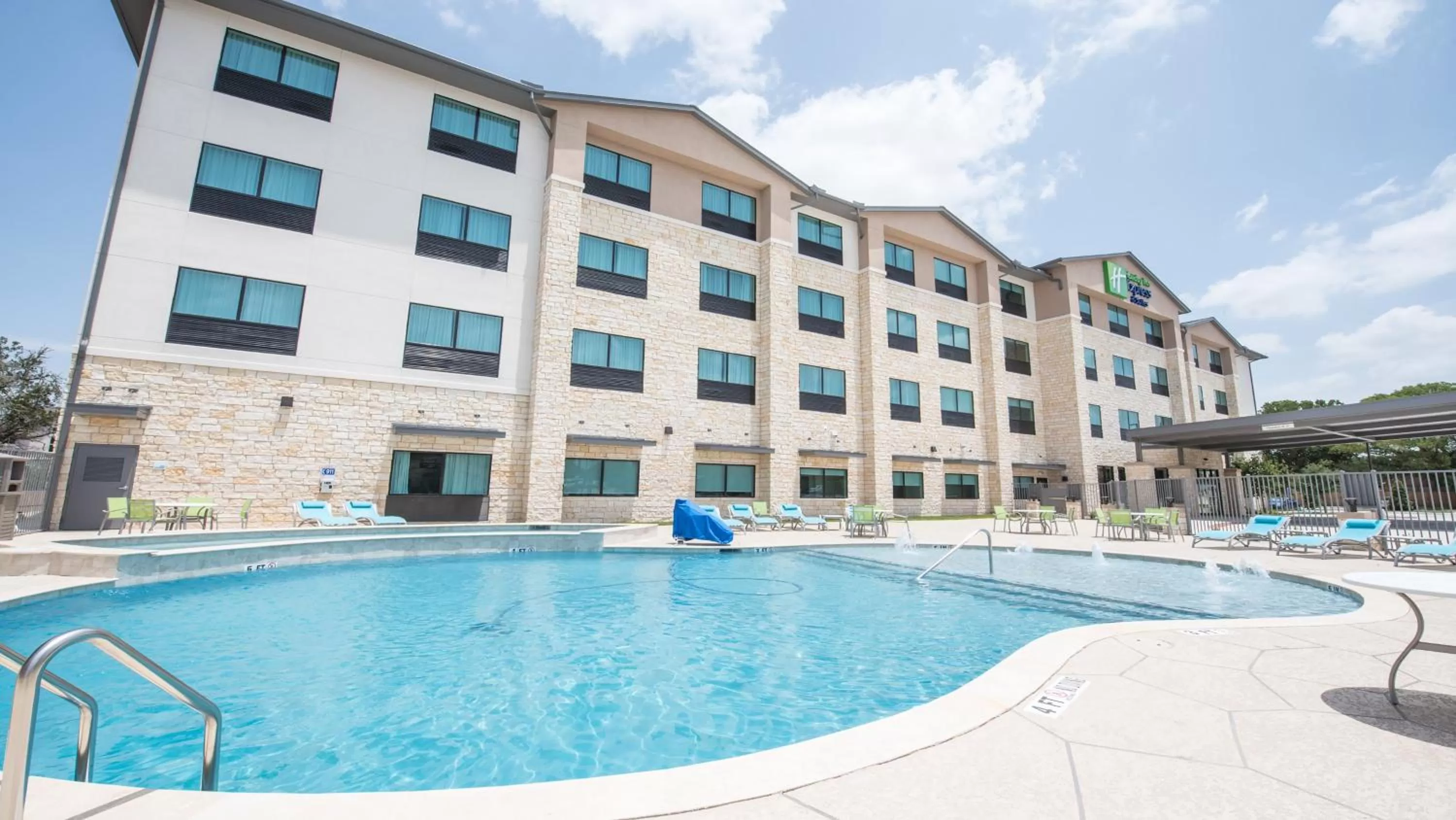 Swimming pool in Holiday Inn Express & Suites - Dripping Springs - Austin Area by IHG