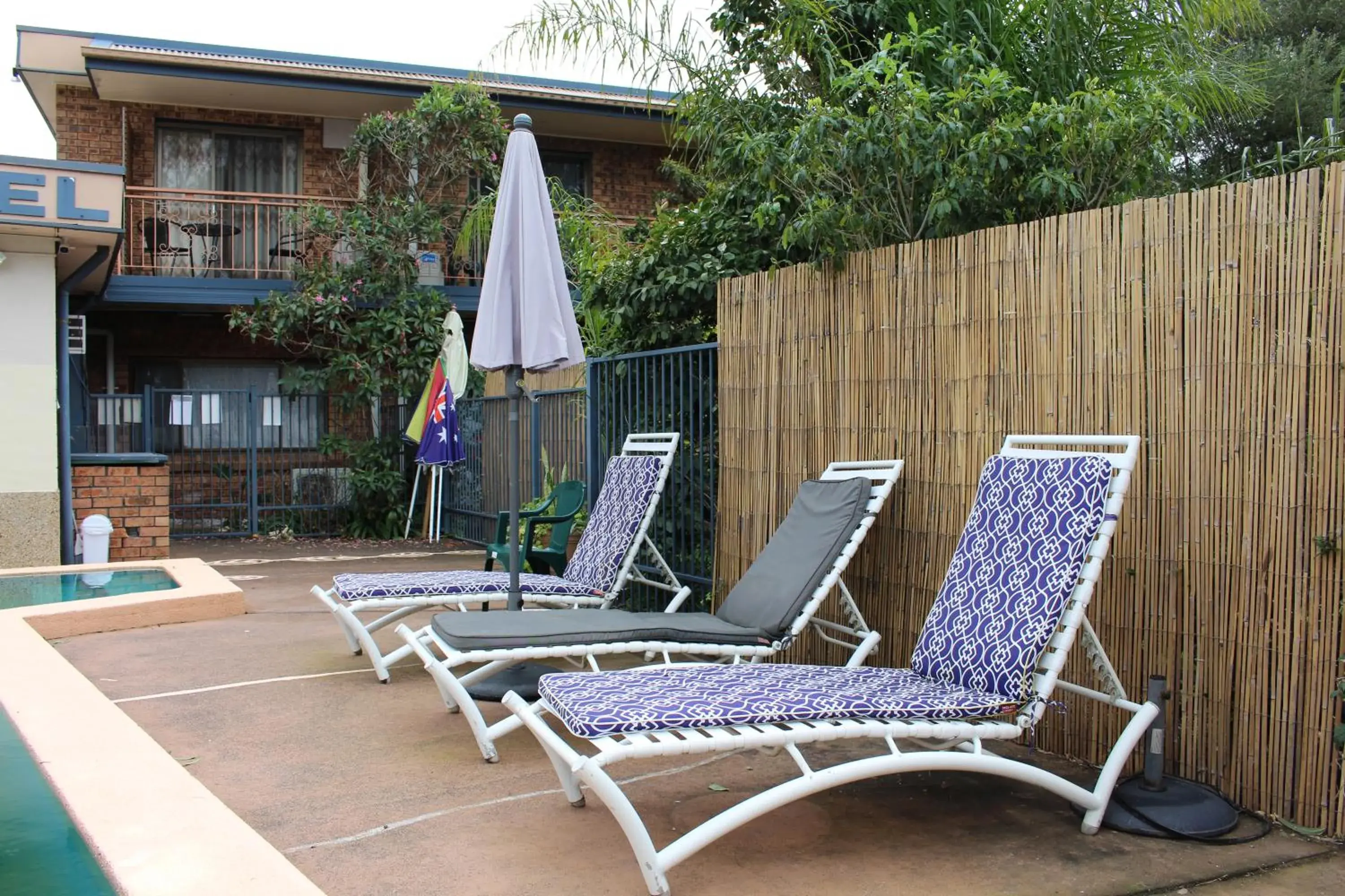 Patio in Bridge View Motel