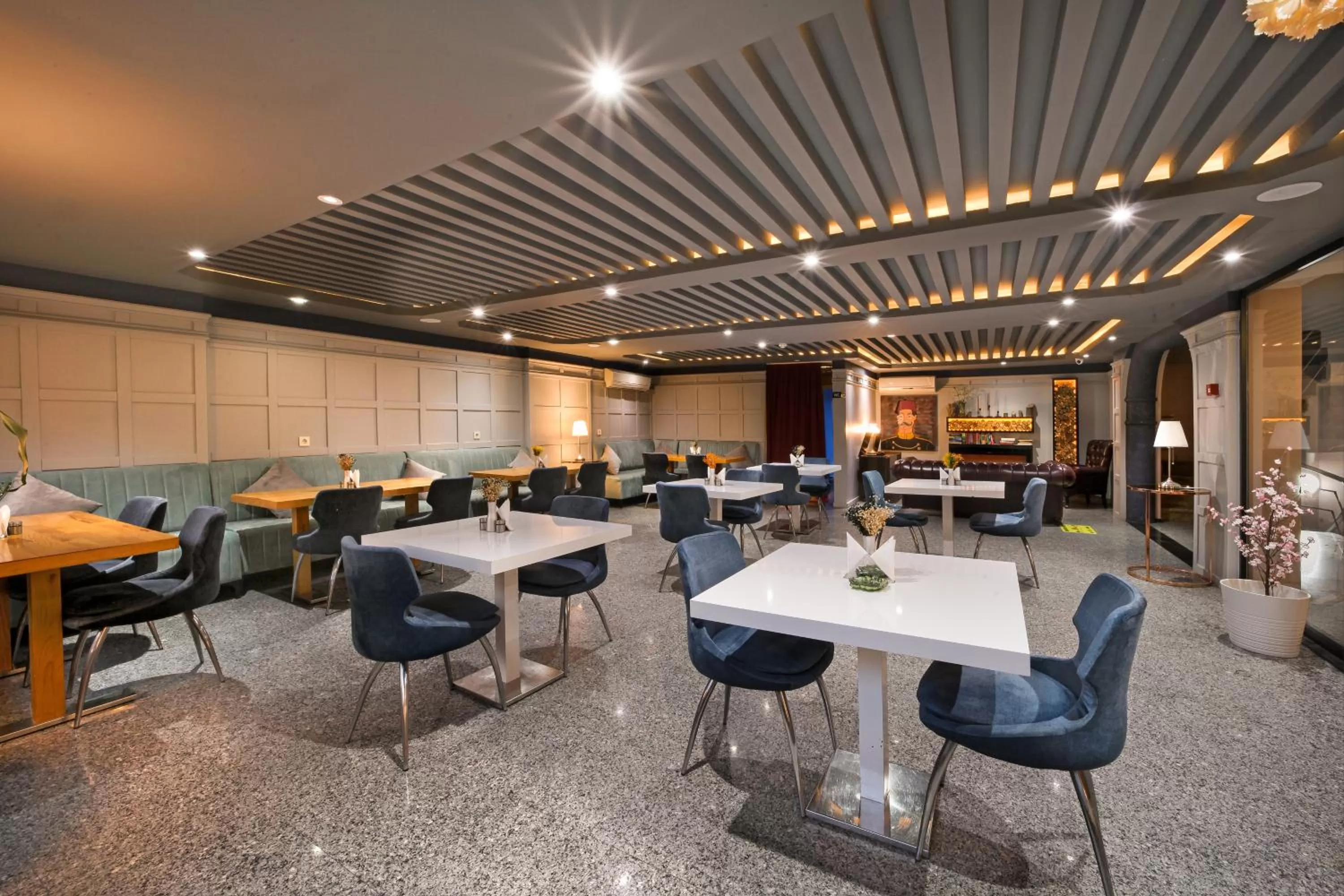 Dining area in Harbiye Residence